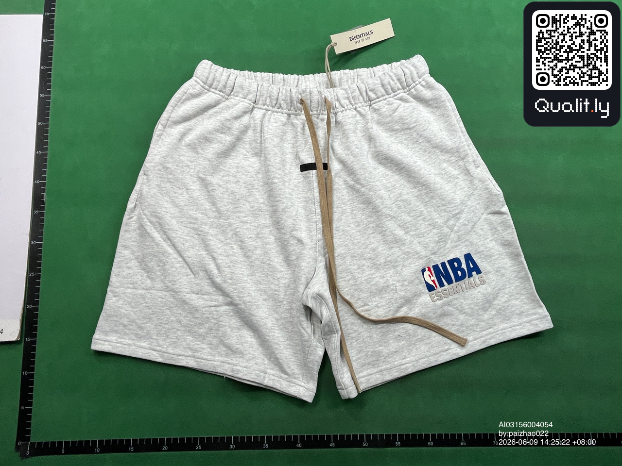 Pantaloncini — foto QC 3 di 22
