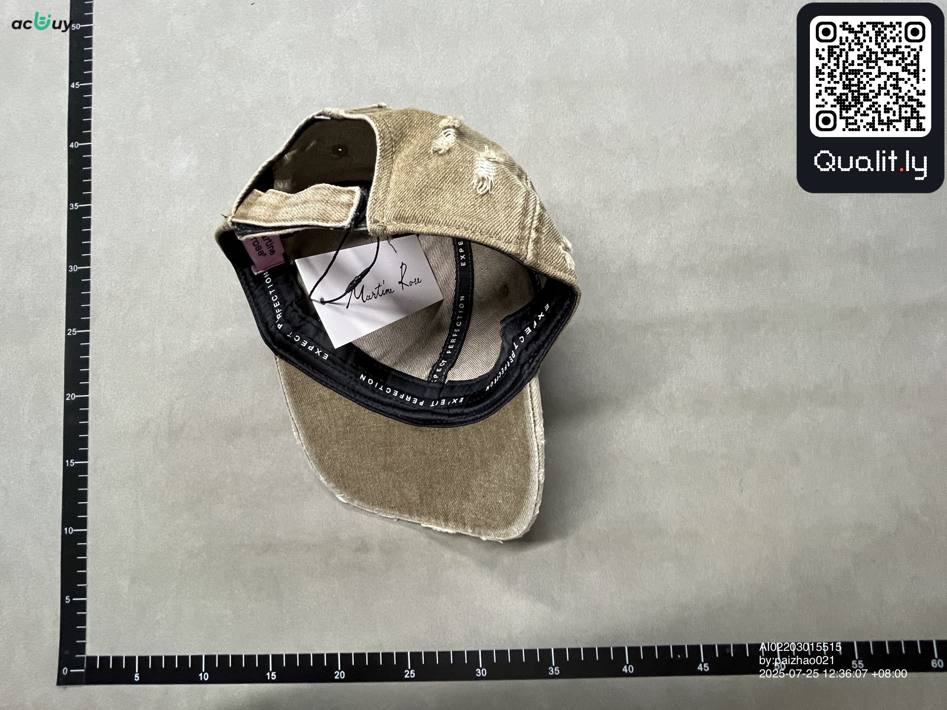 Foto QC 3 de 30
