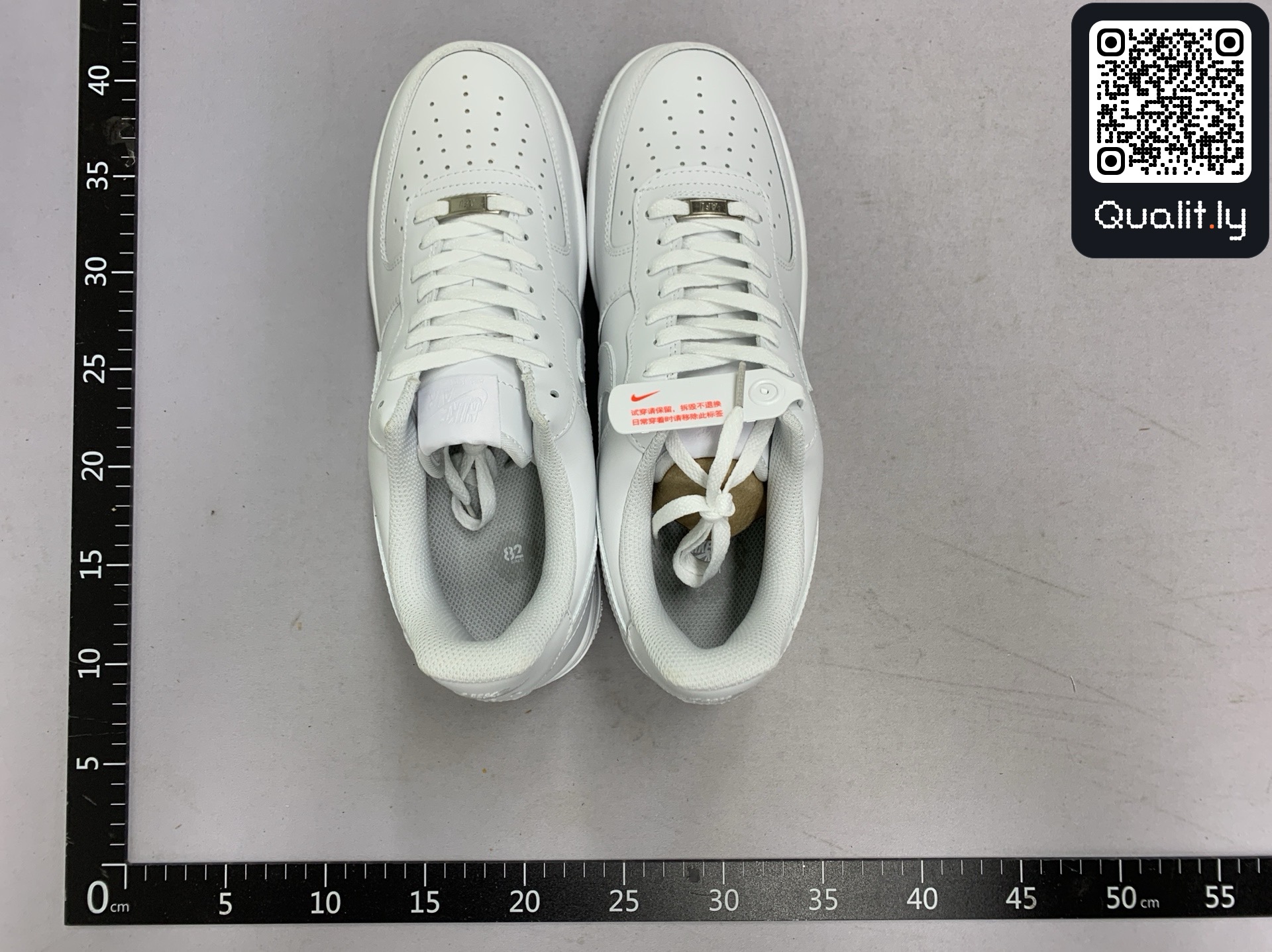 Sneakers QC photo 3 of 52