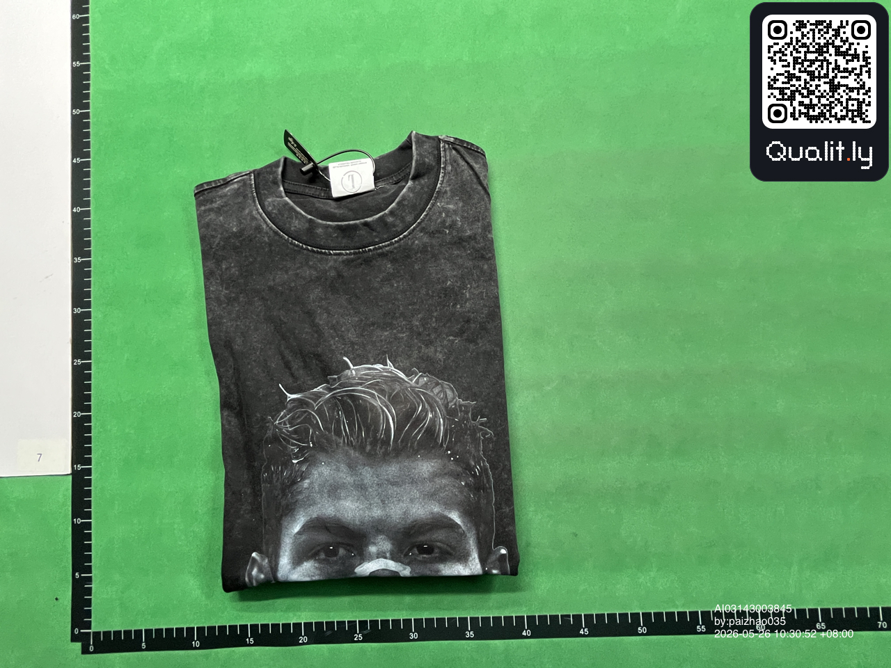 T-shirt QC photo 1 of 94