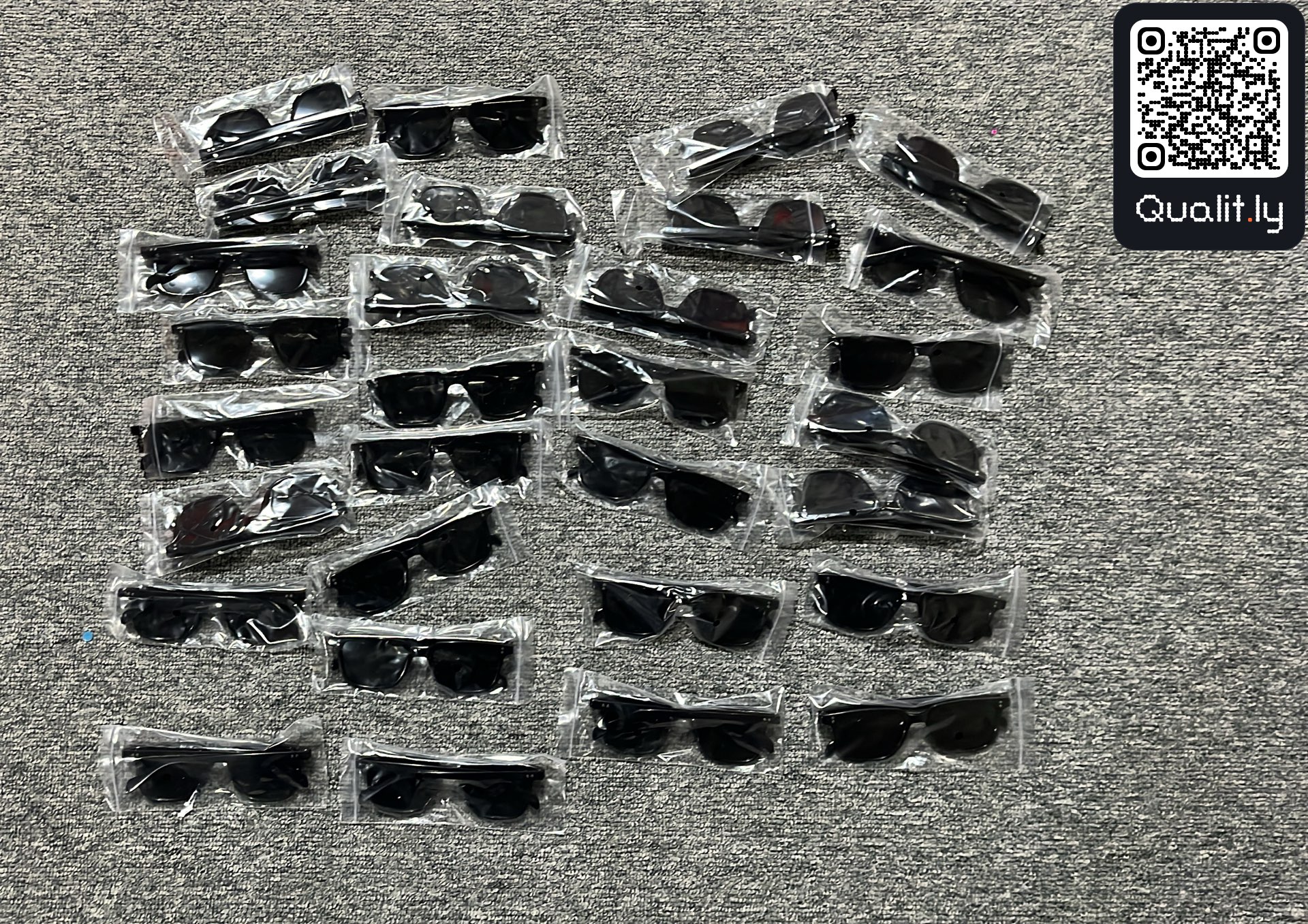 Ochelari de soare — fotografie QC 3 din 3