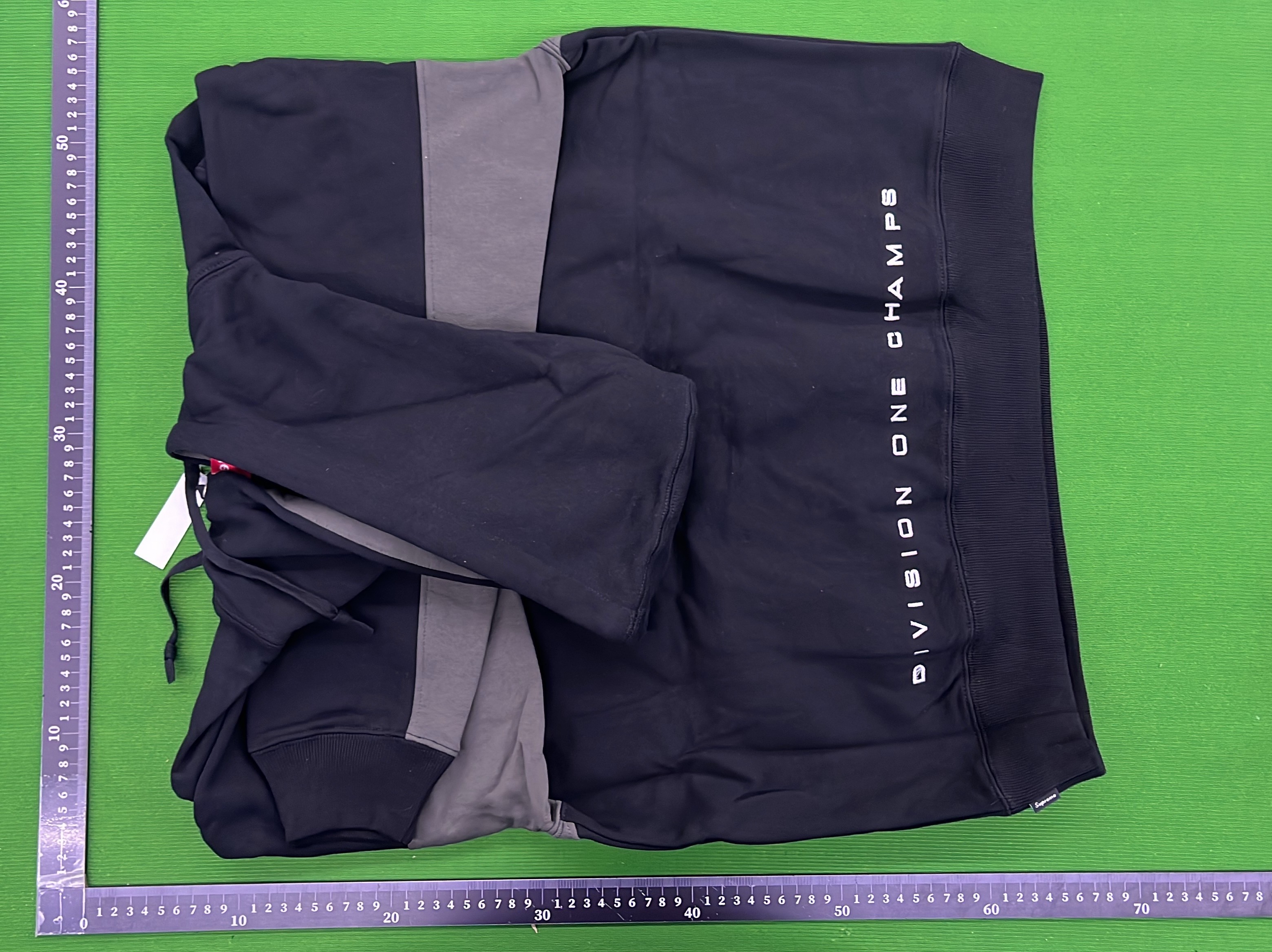Sweatshirt — QC-Foto 3 von 4
