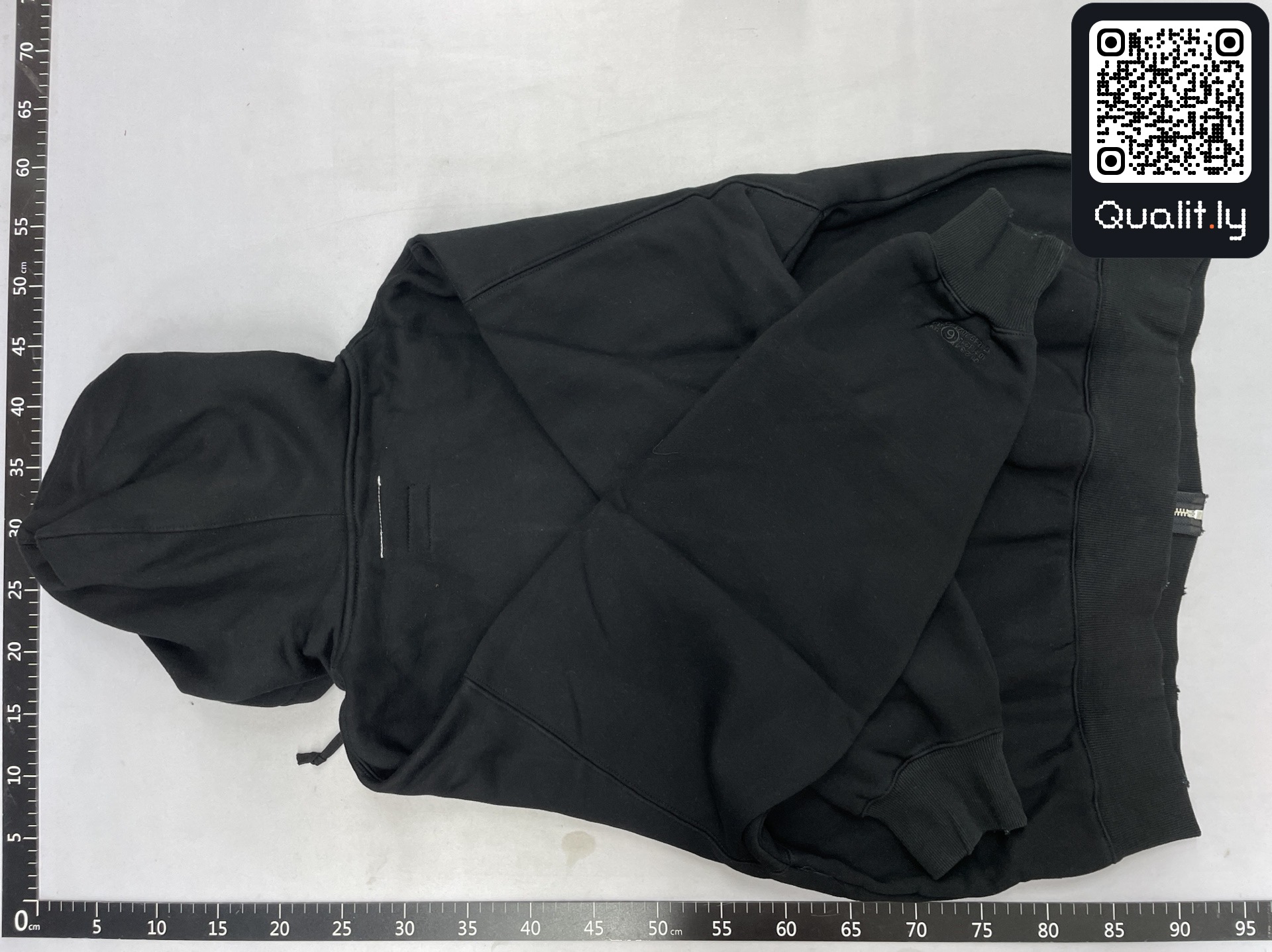Sweatshirt QC photo 2 of 176