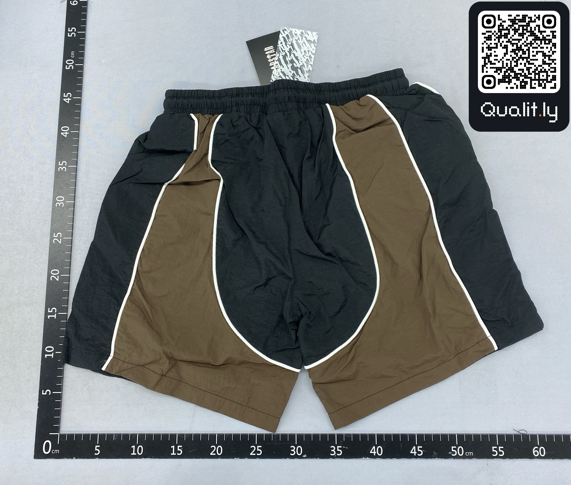 Pants QC photo 2 of 24