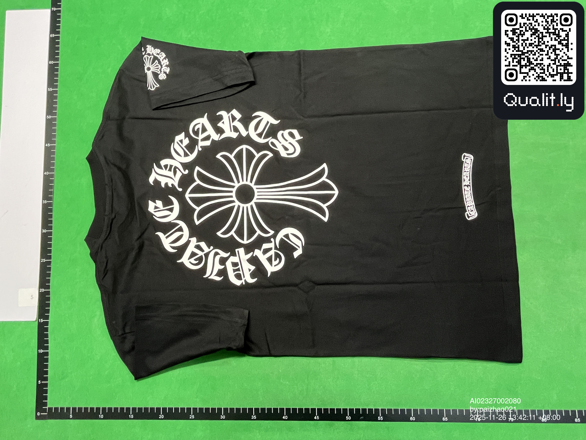 T-shirt — foto QC 2 di 12