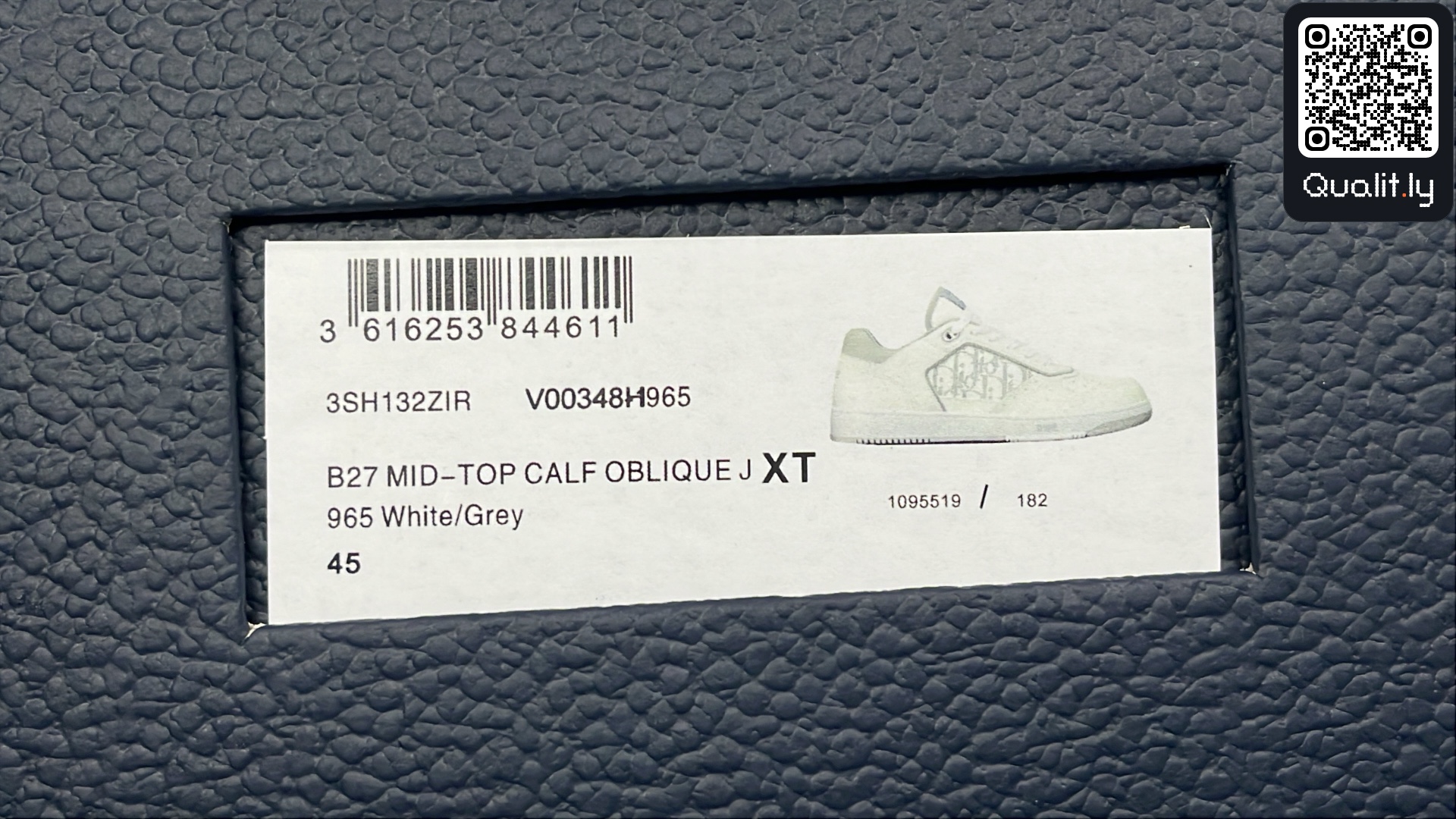 Sneakers QC photo 2 of 16
