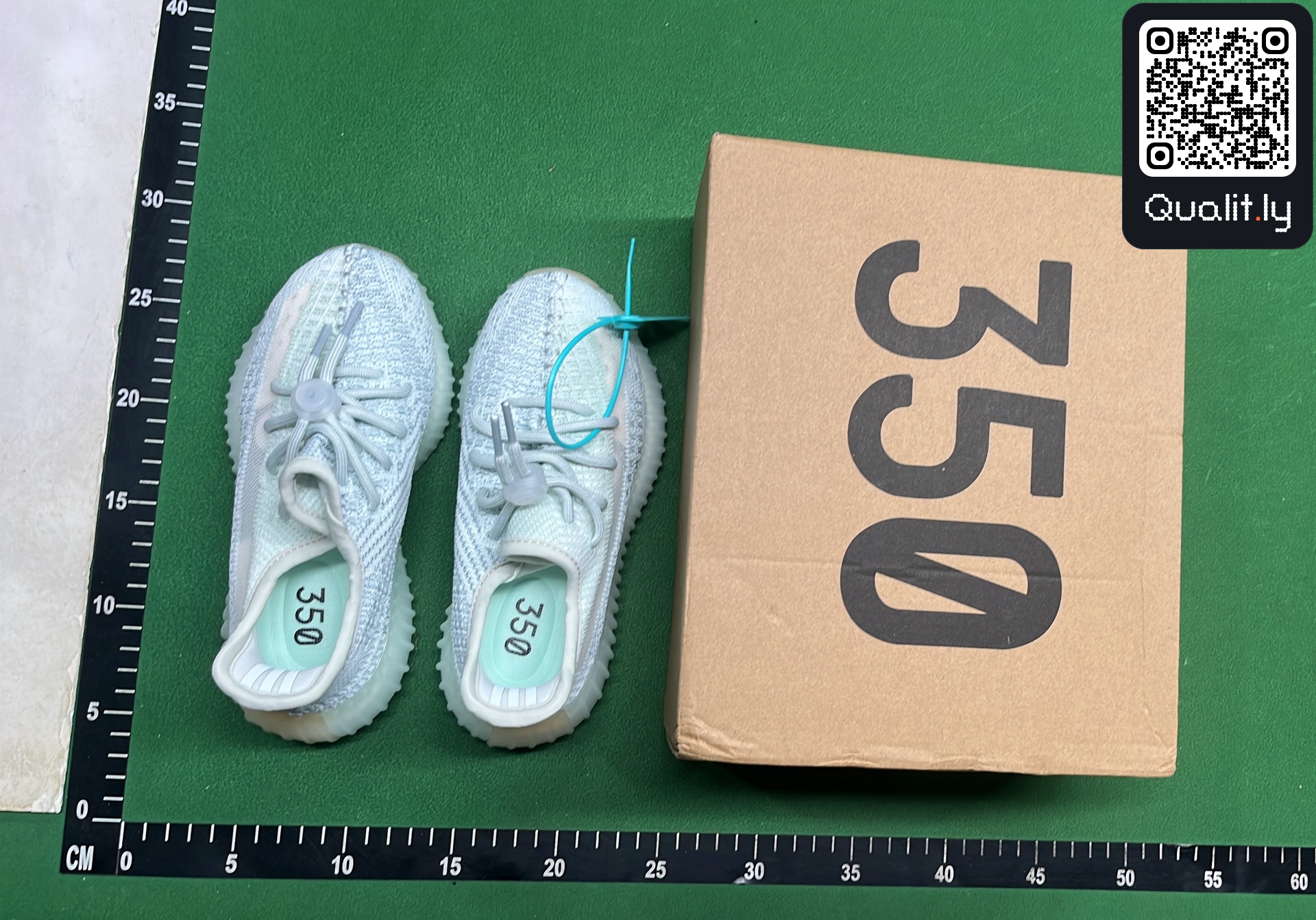 Sneaker — QC-Foto 1 von 6