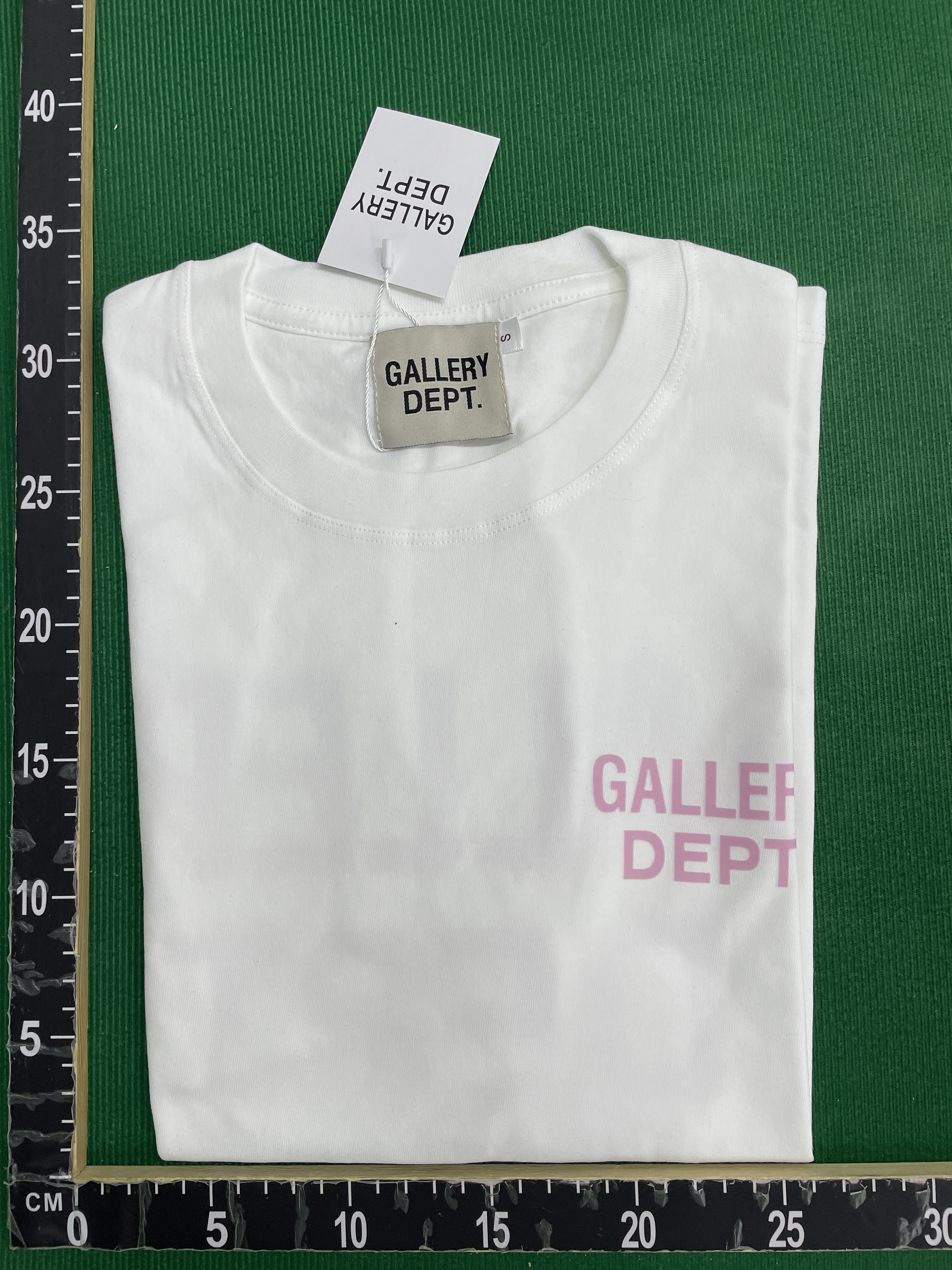 T-shirt QC photo 1 of 111