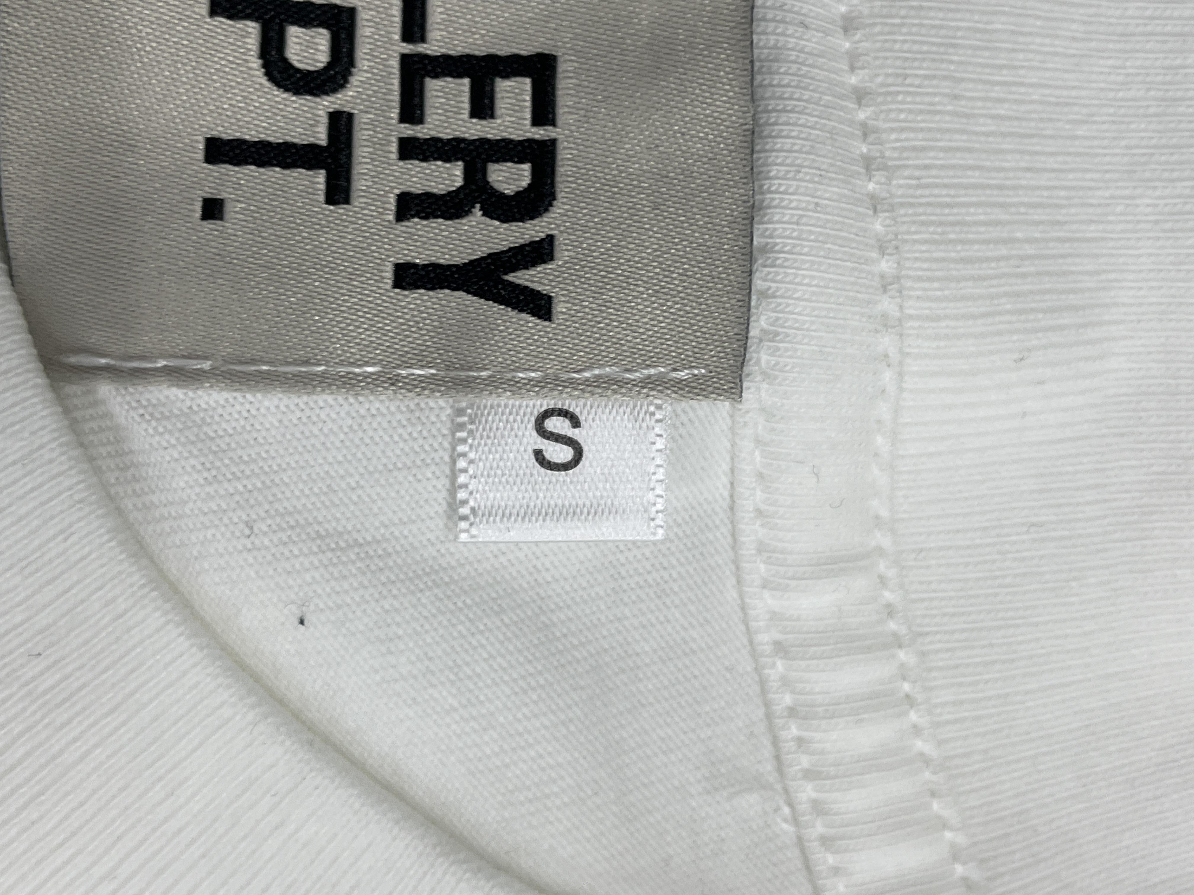 T-Shirt — QC-Foto 2 von 95