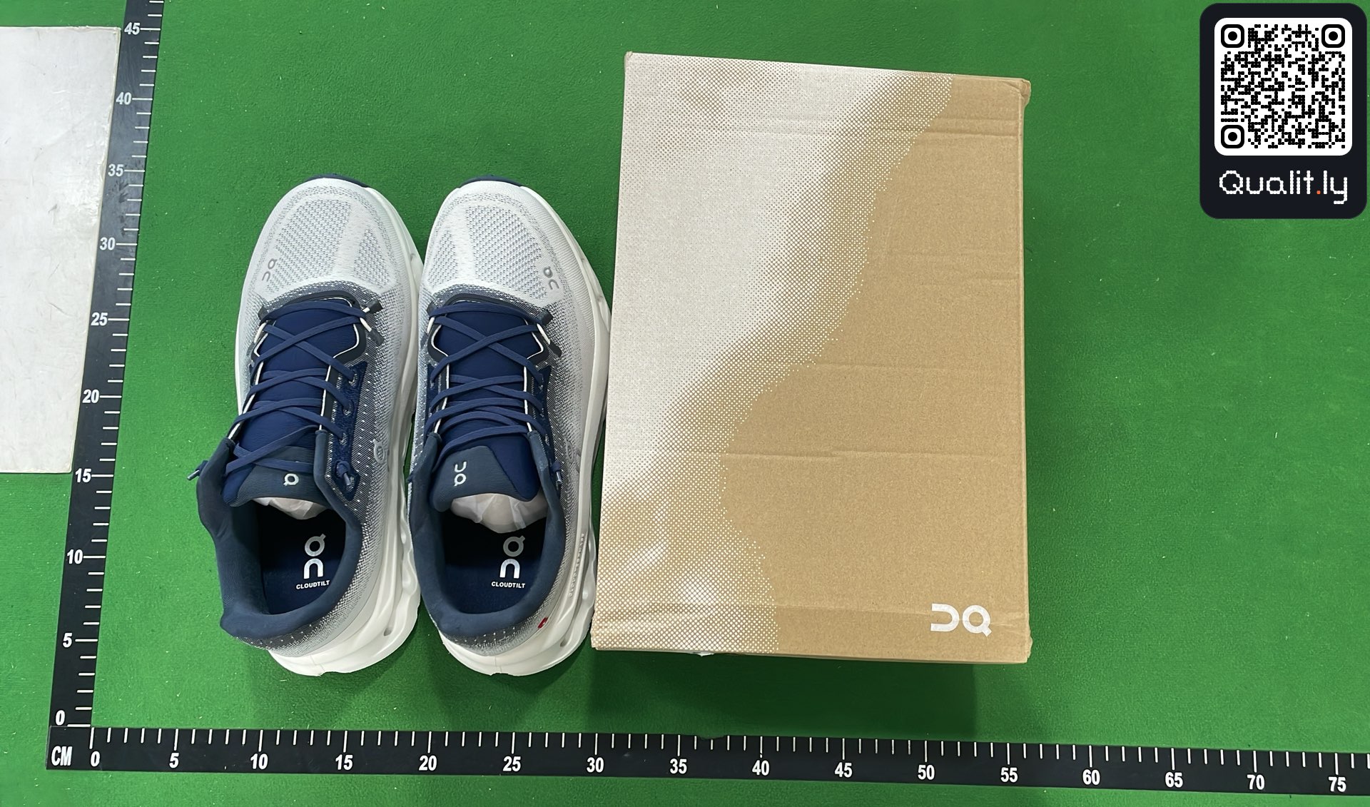 Sneakers QC photo 1 of 12