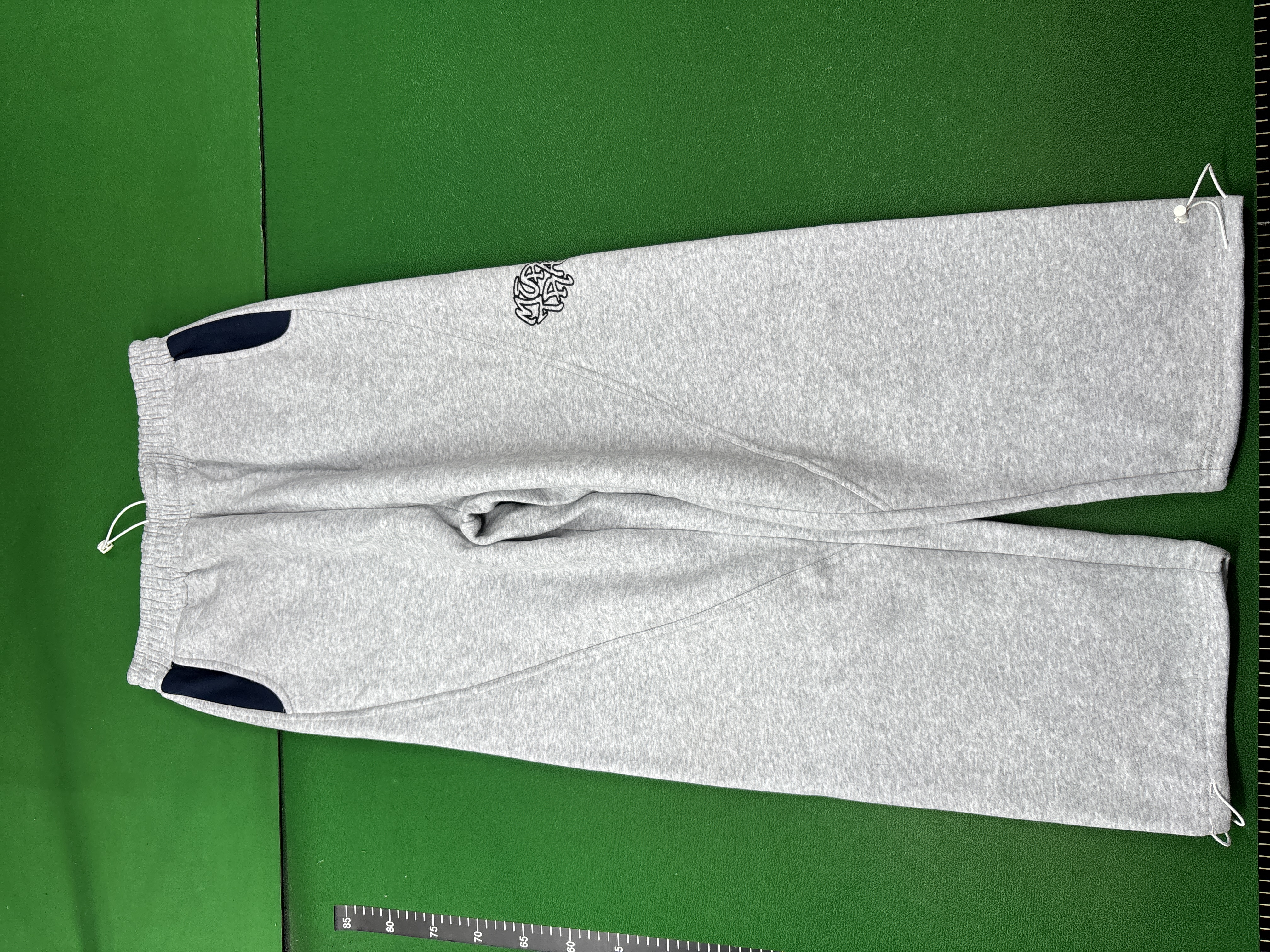 Camisola com capuz — foto QC 2 de 4