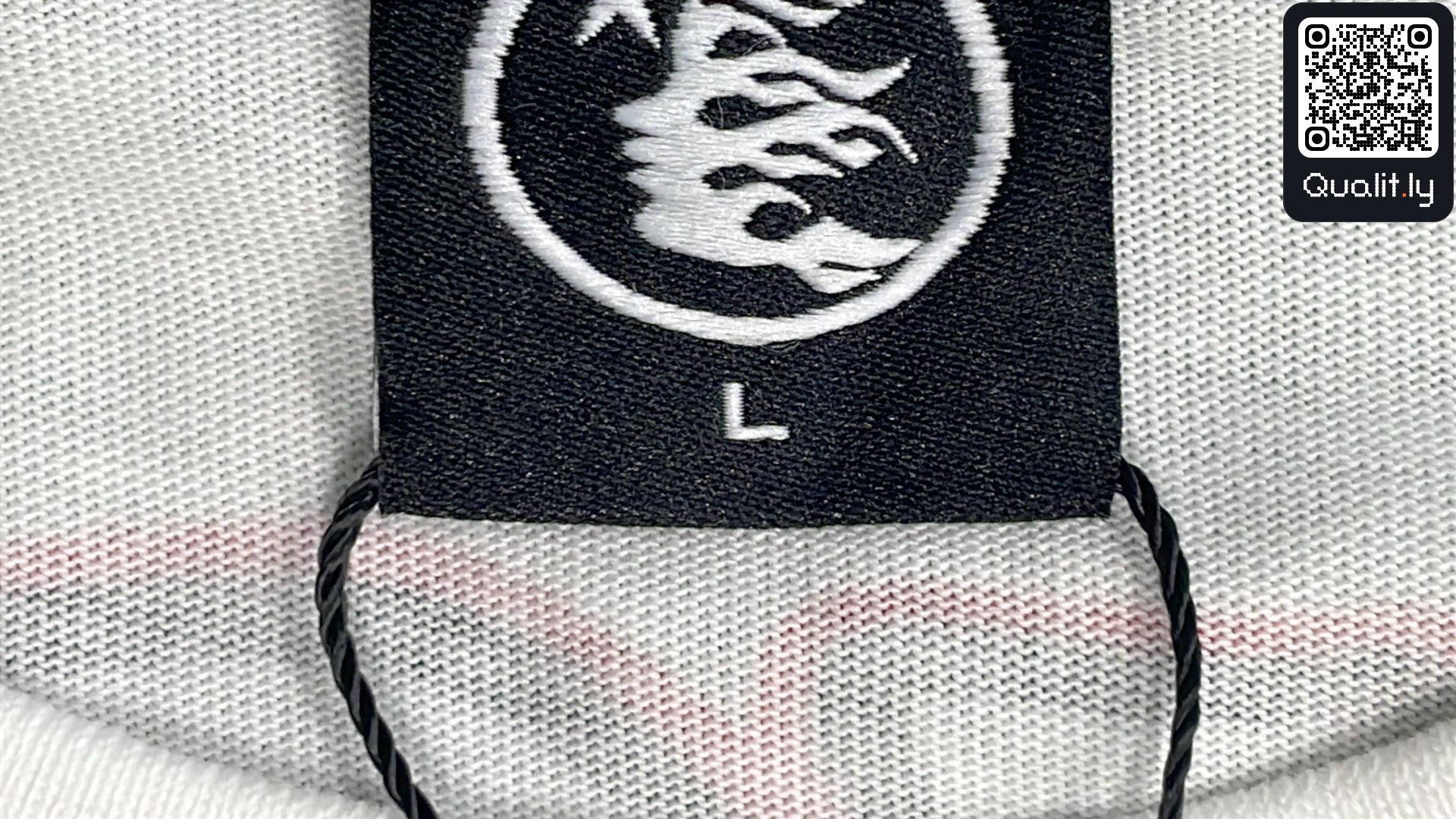 T-shirt QC photo 1 of 359