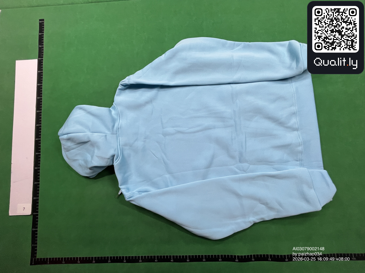 Hoodie QC photo 2 of 8