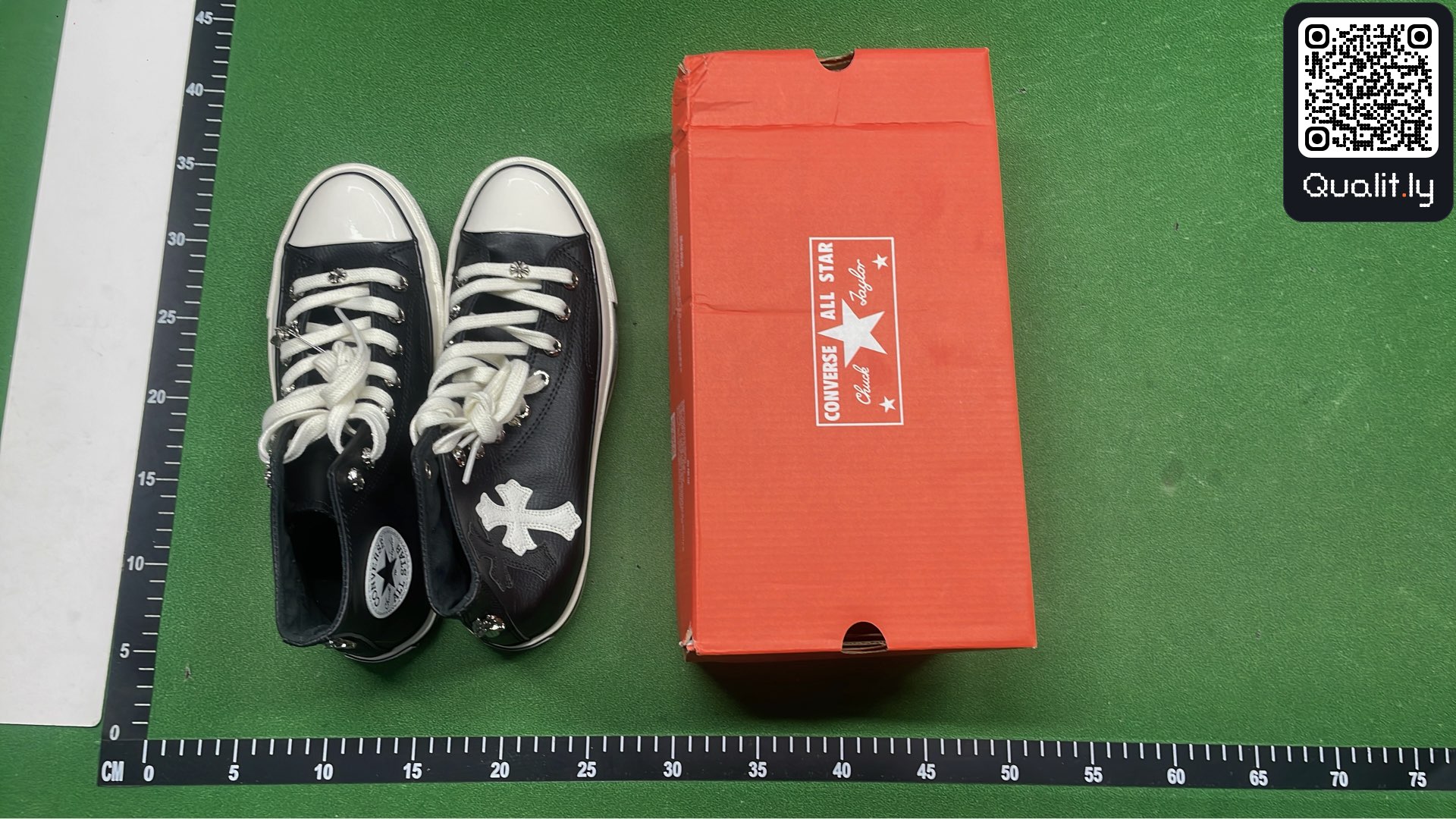 Sneaker — QC-Foto 1 von 36