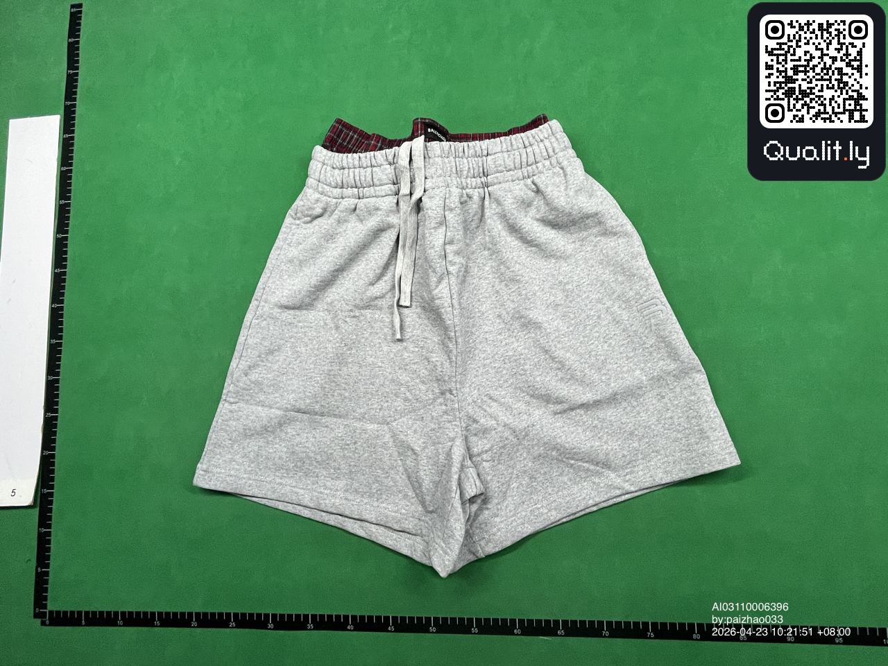 Pantalón corto — foto QC 3 de 8