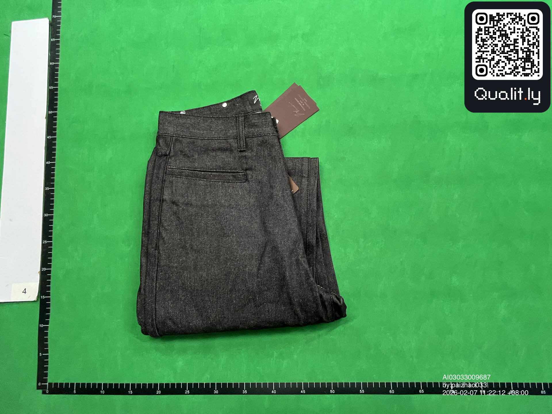 Blugi — fotografie QC 1 din 10
