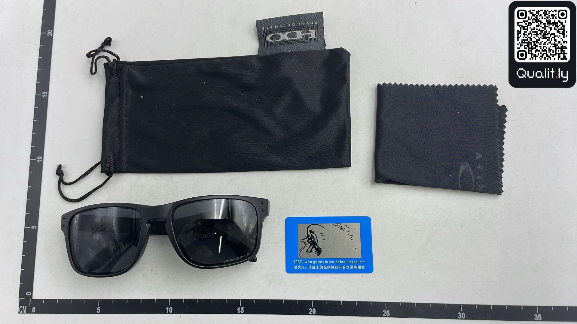 Occhiali da sole — foto QC 3 di 19
