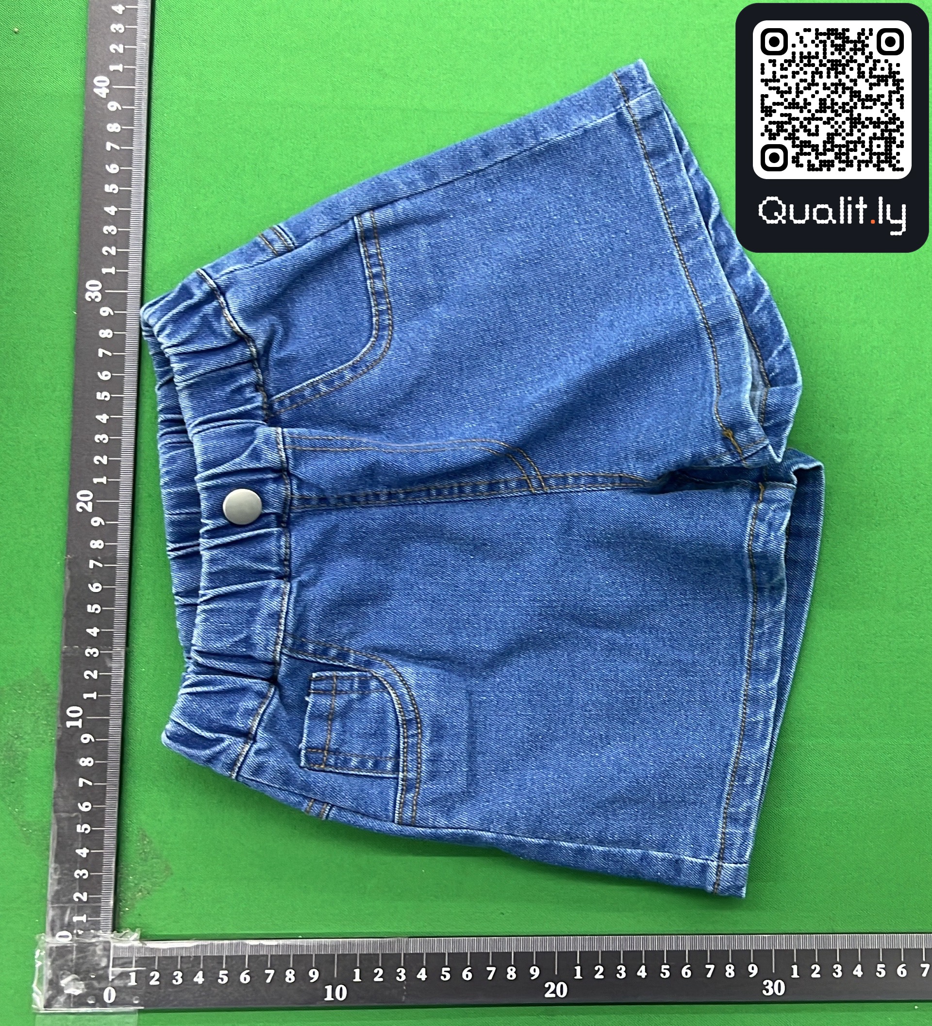 牛仔裤 QC 照片 2 / 4