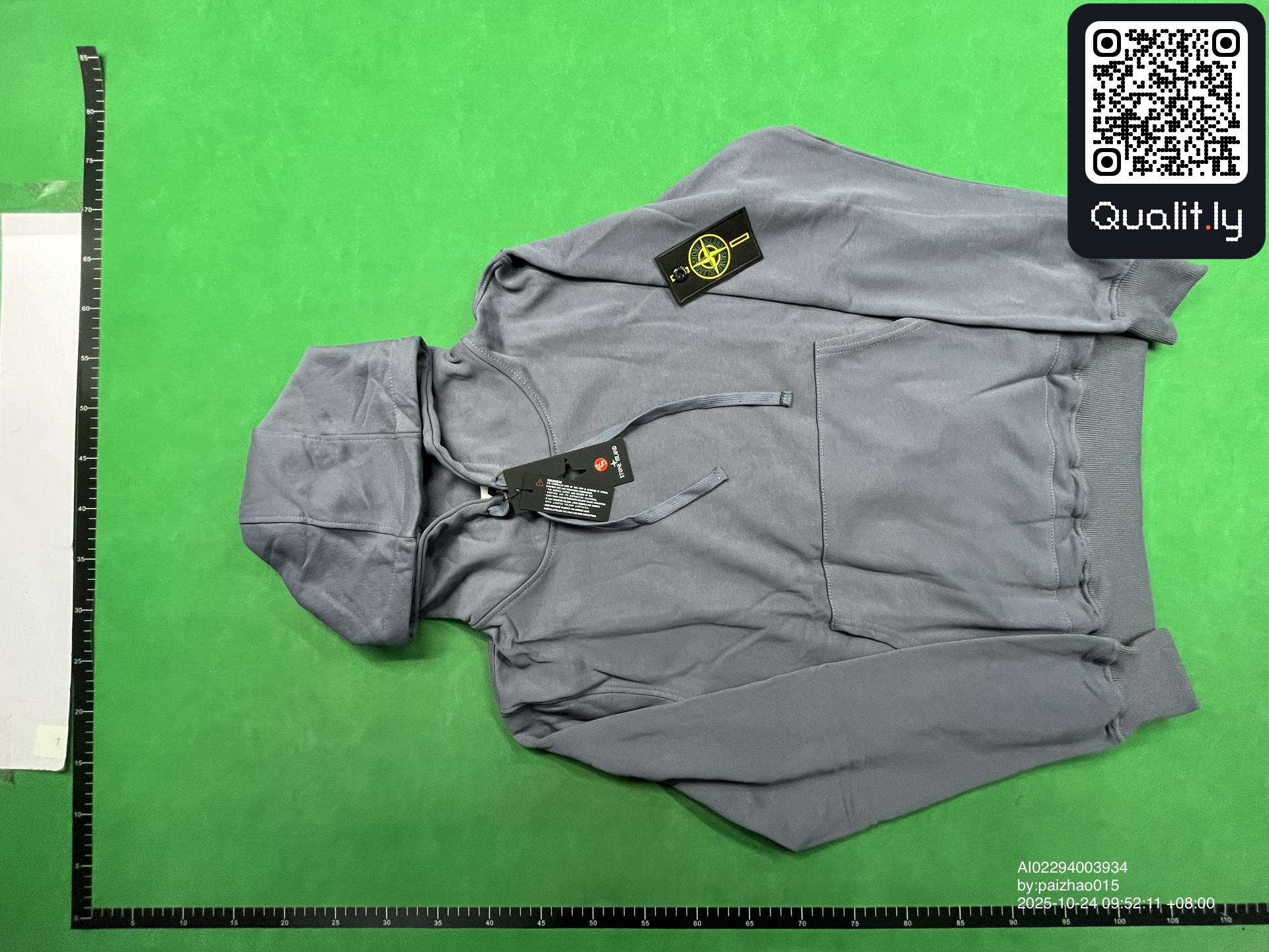 Hoodie QC photo 3 of 8