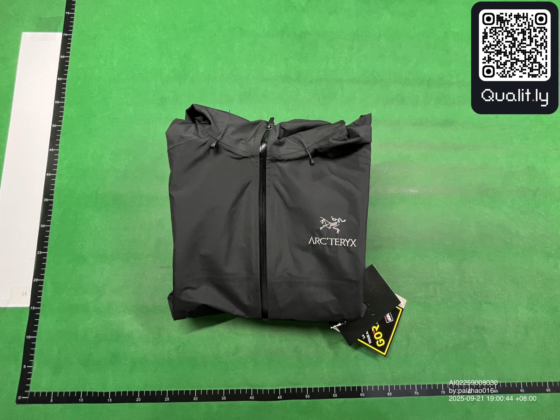 夹克 QC 照片 1 / 4