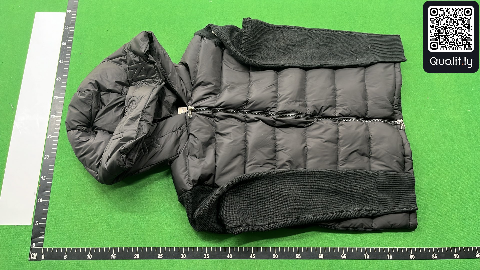 Sweater QC photo 2 of 4
