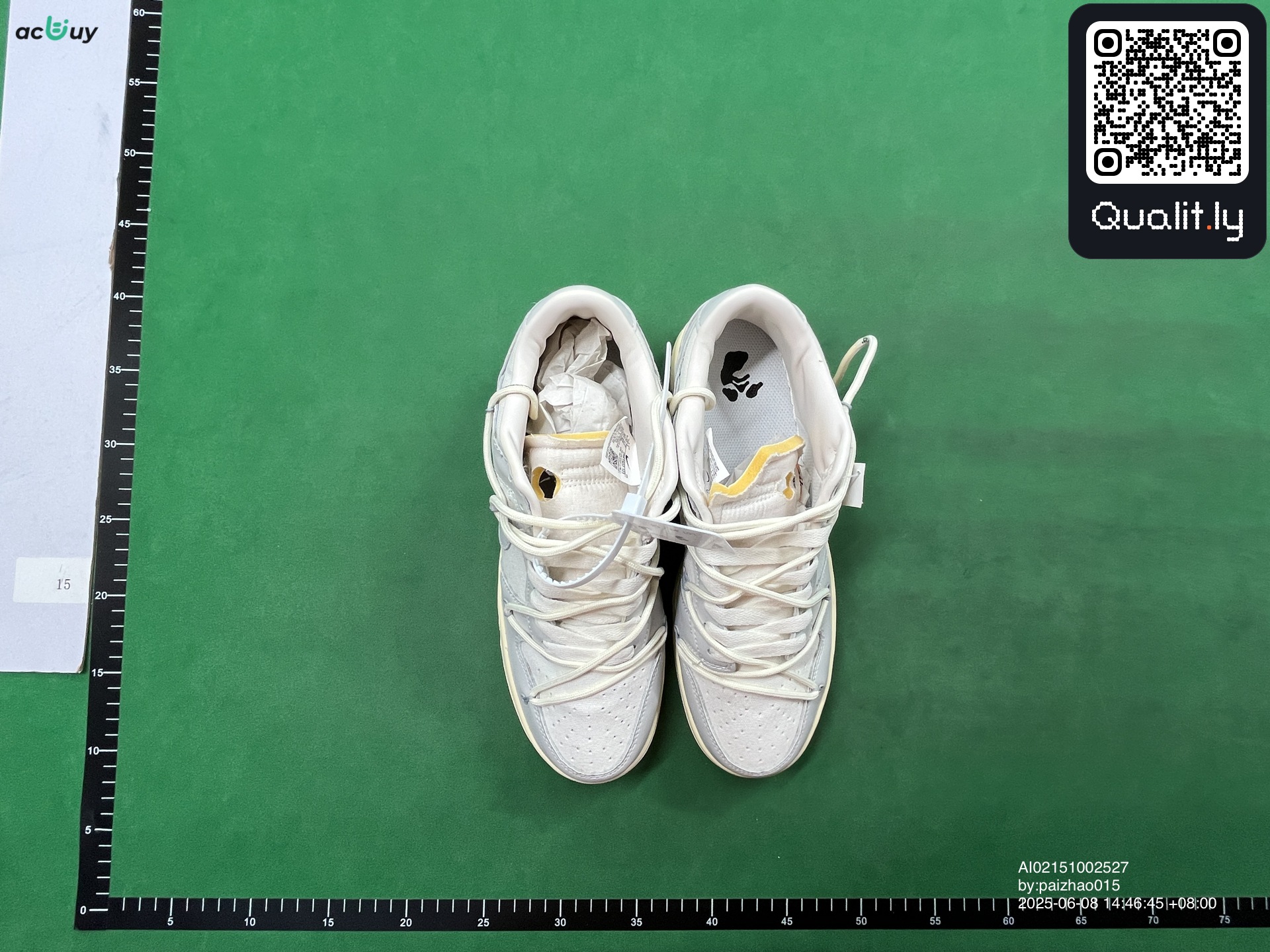 Sneakers QC photo 1 of 26