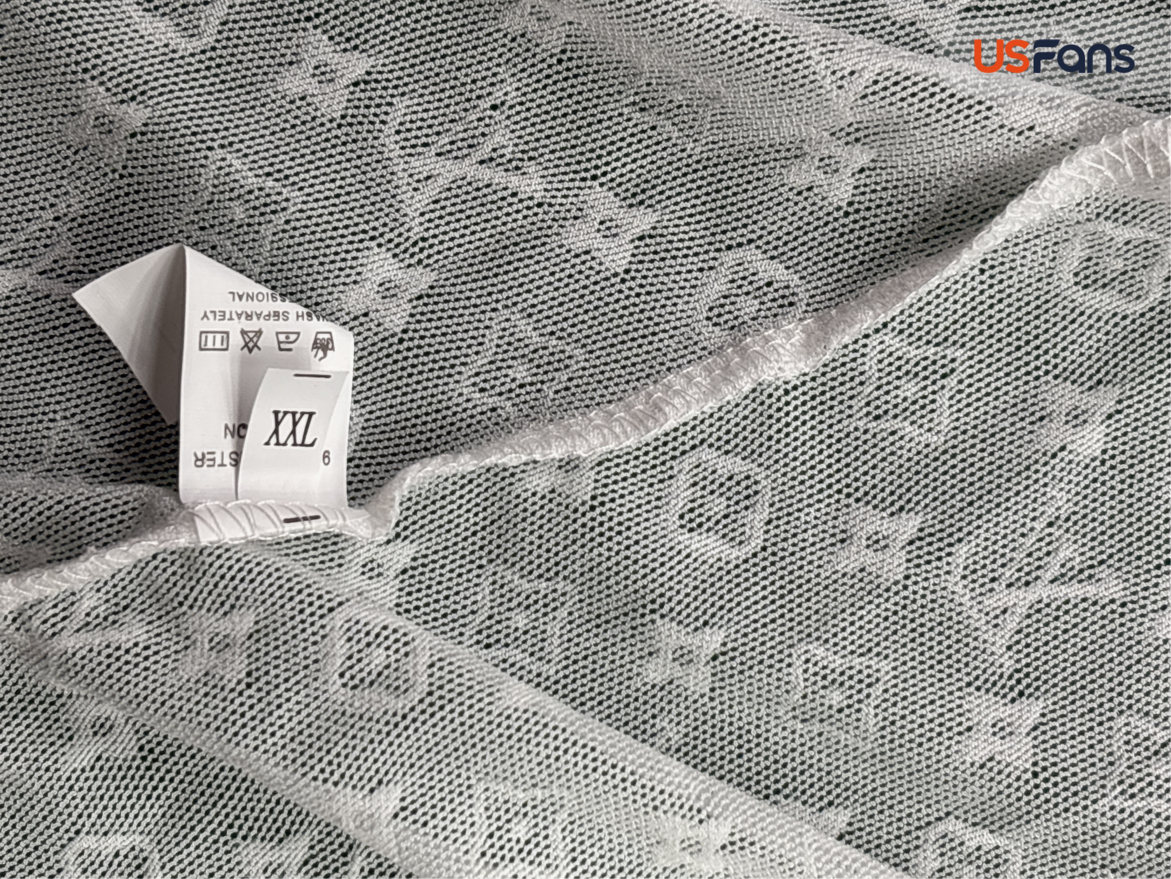 Chemise — photo QC 1 sur 4