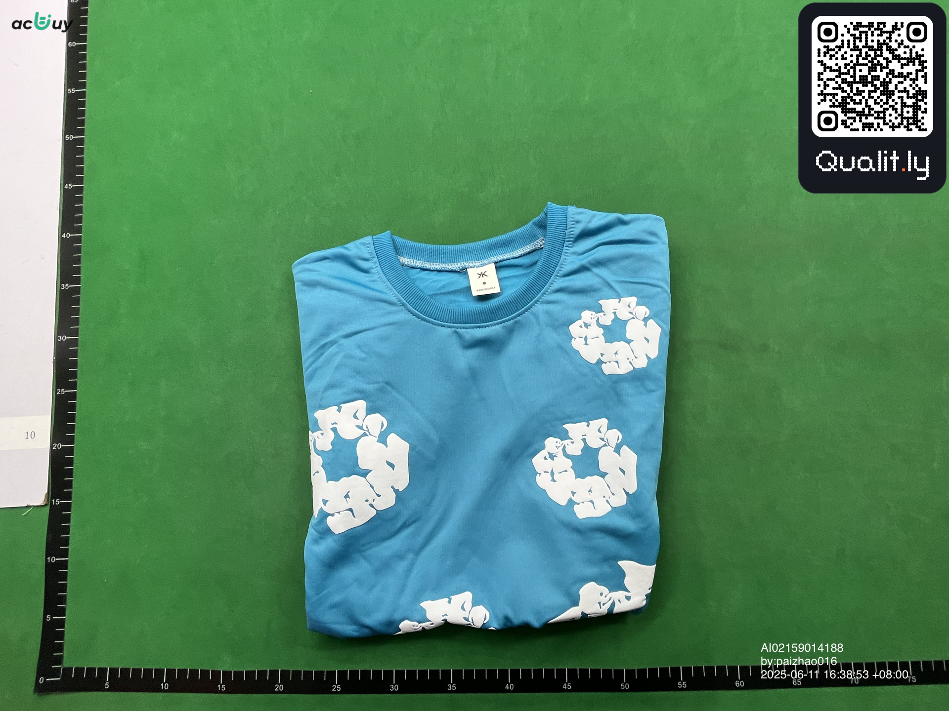 T-shirt — foto QC 1 di 26
