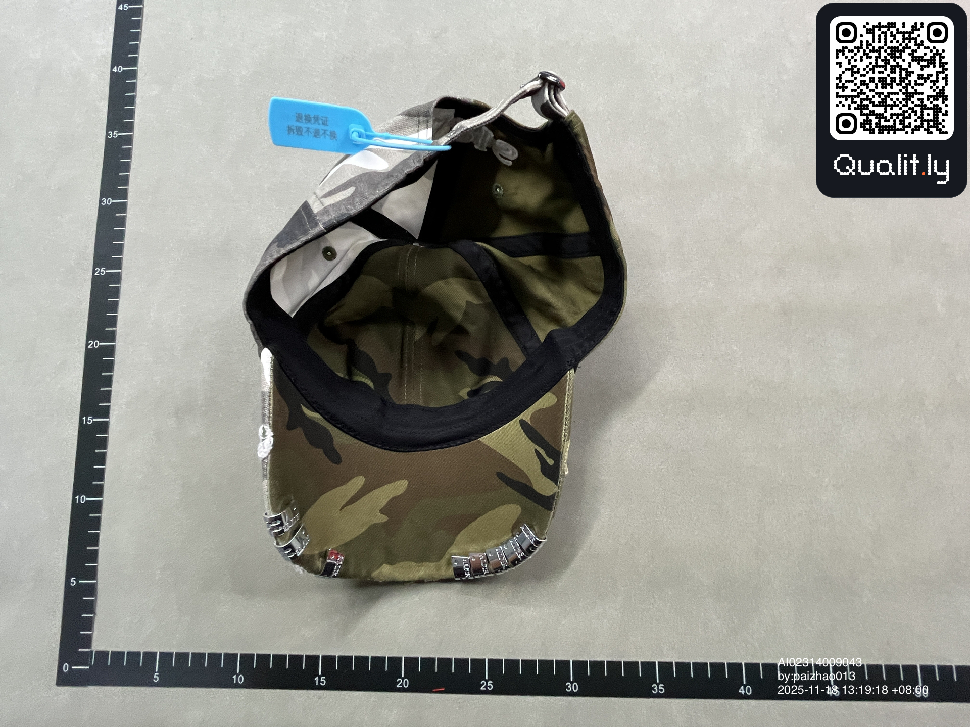 Casquette — photo QC 1 sur 3