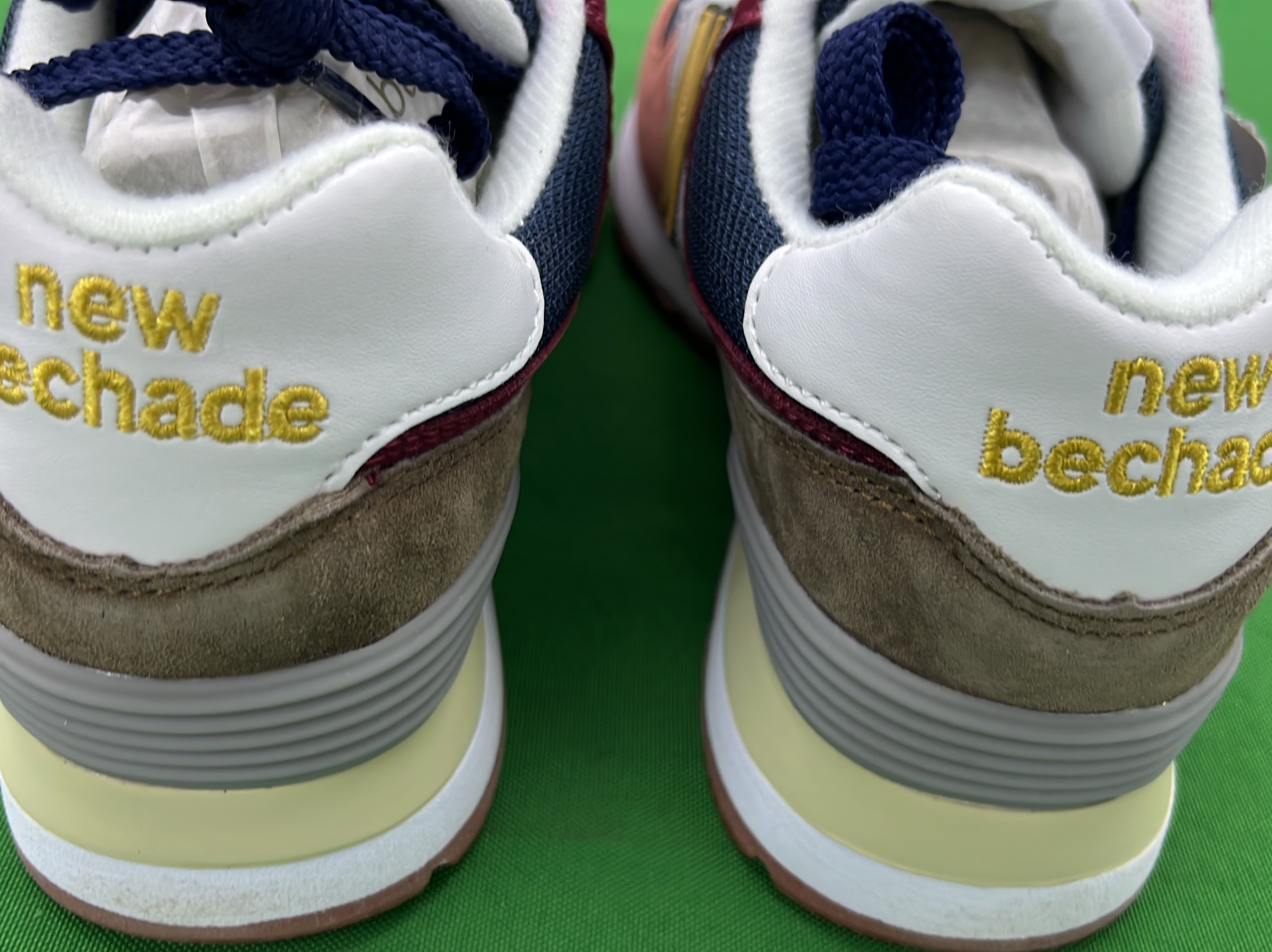 Sneakers QC photo 2 of 6
