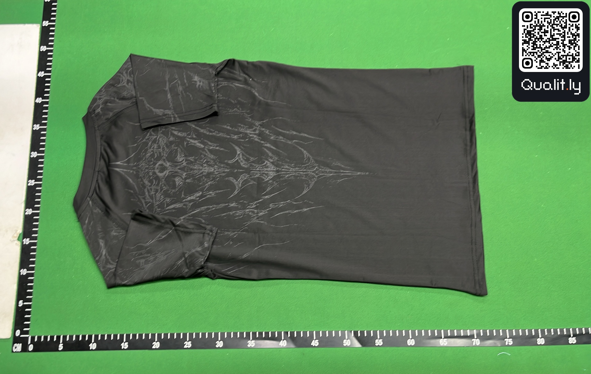 T-shirt — foto QC 3 di 12