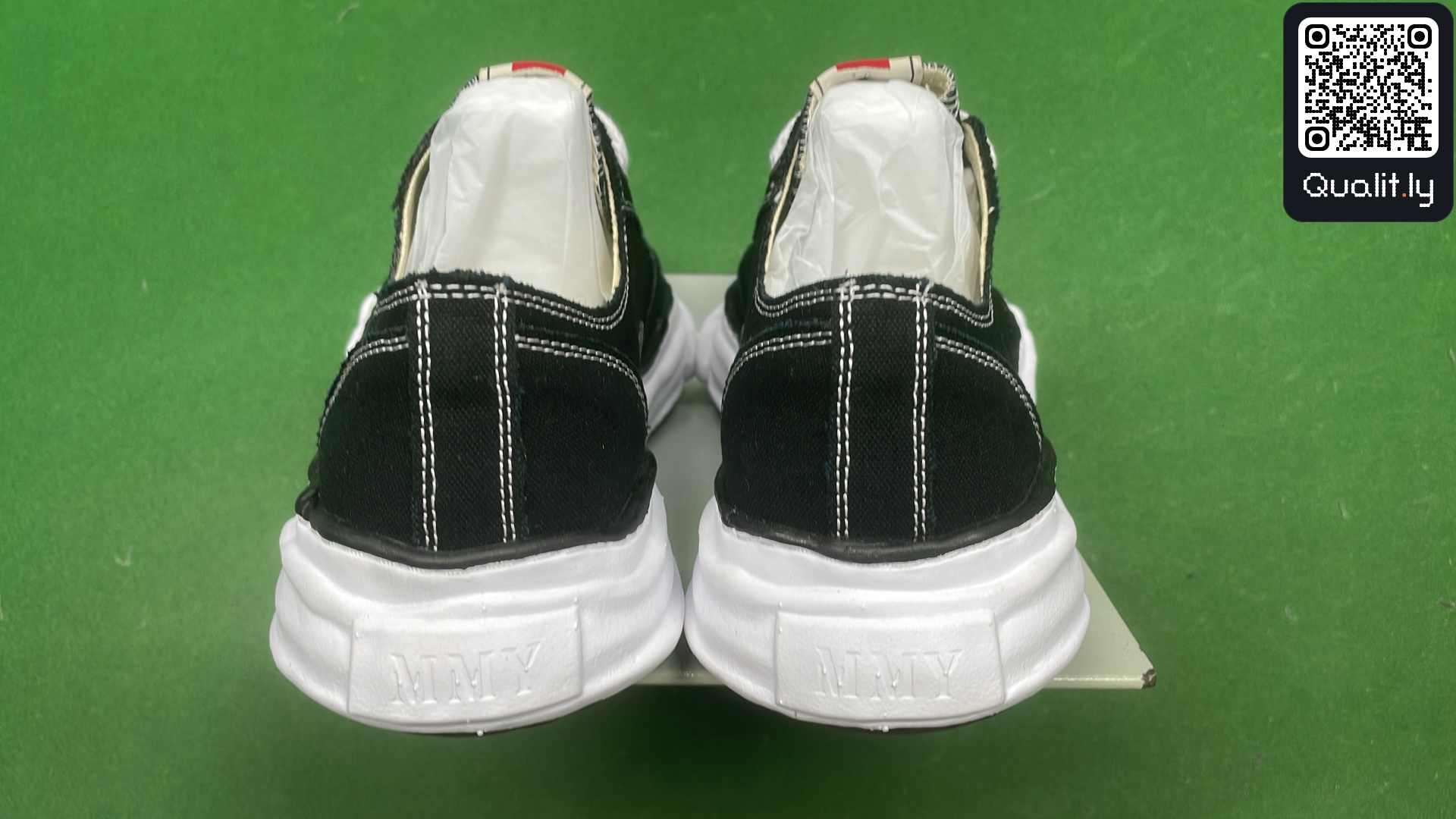 Sneakers — foto QC 3 di 36