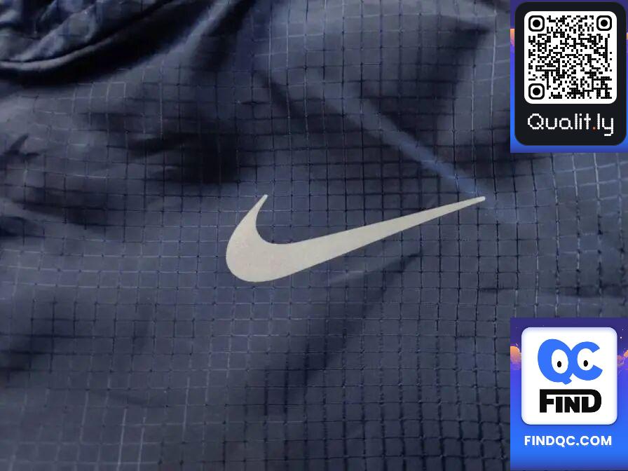 Veste — photo QC 1 sur 20