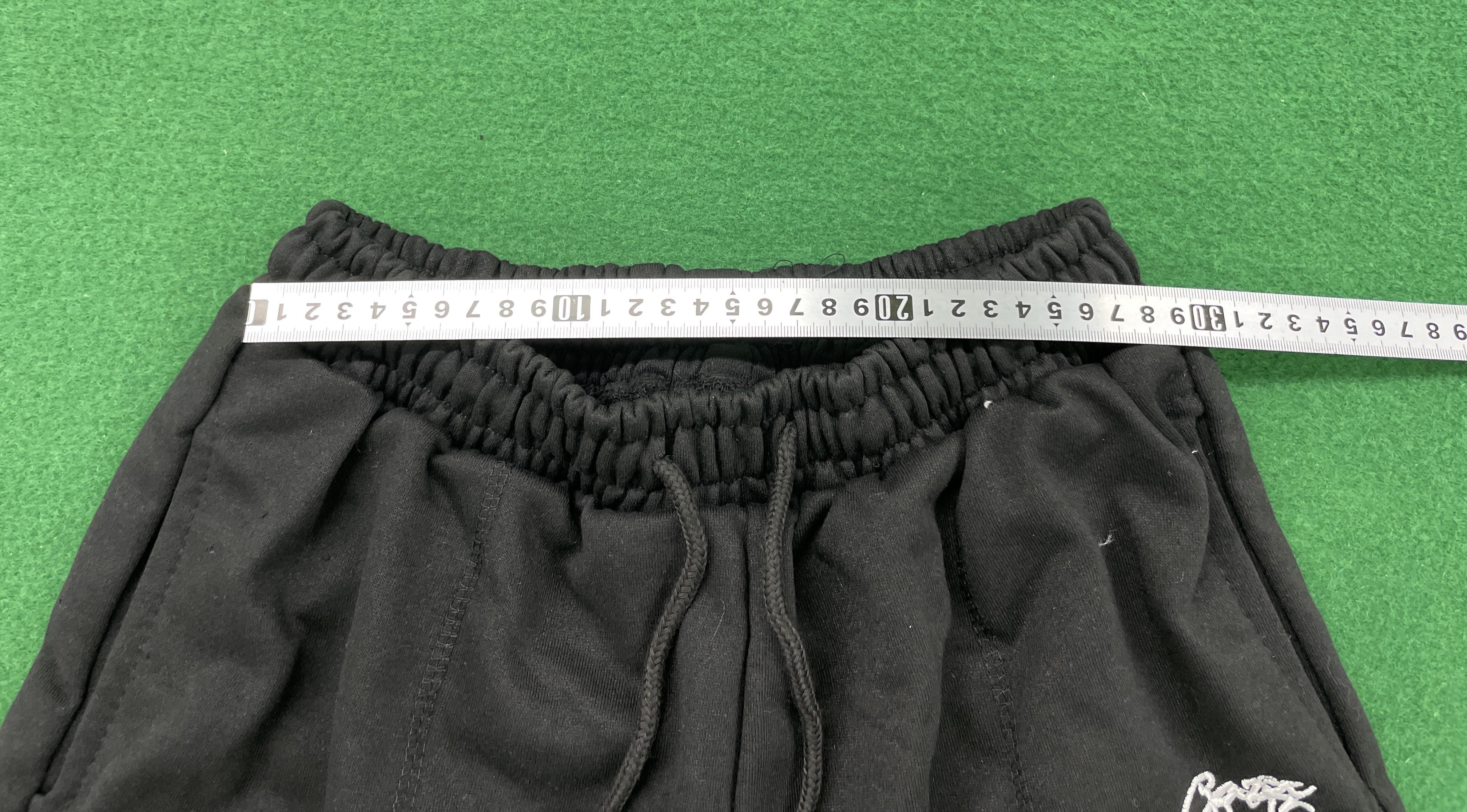 Shorts QC photo 1 of 76