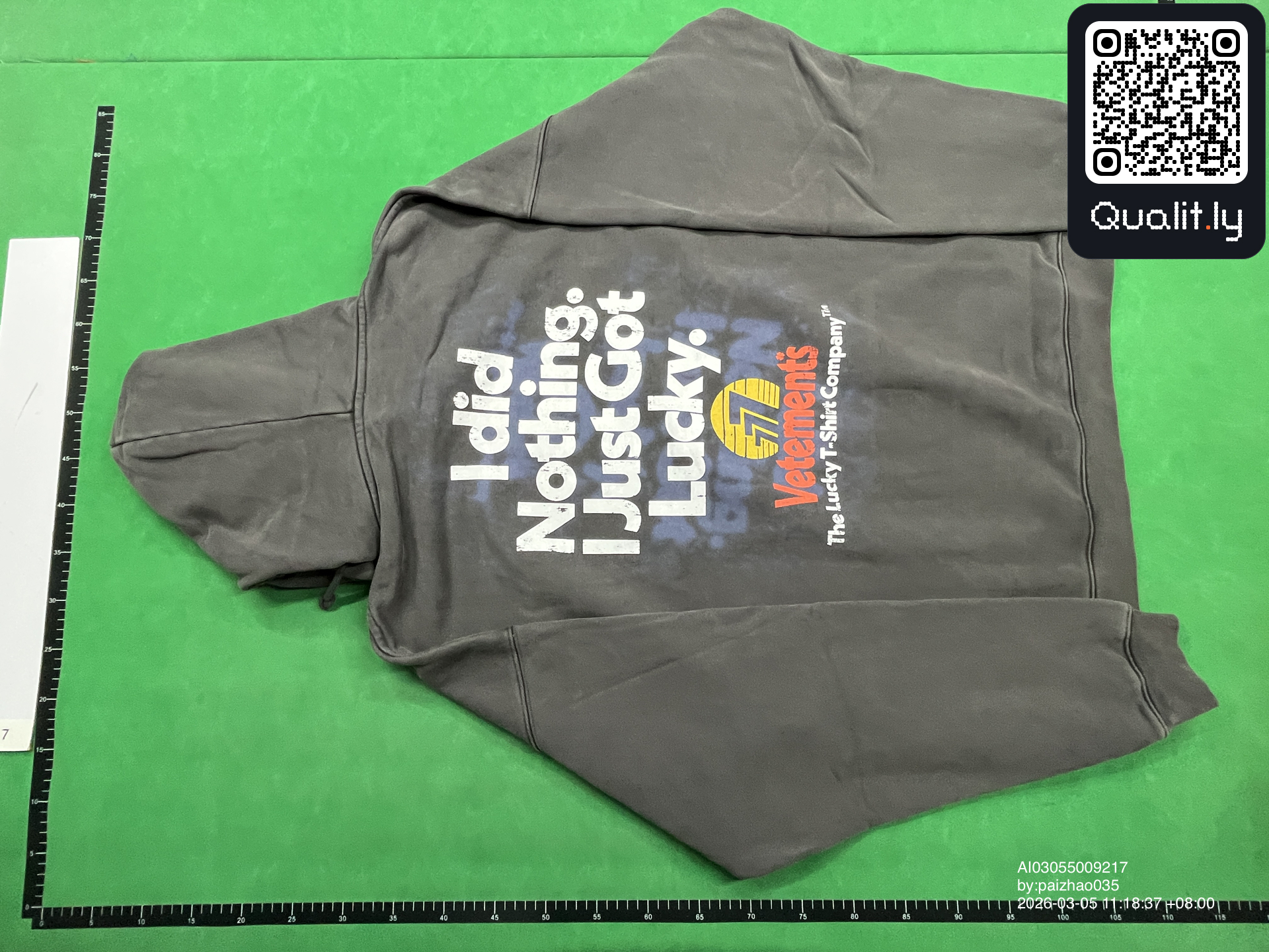 Hoodie — QC-foto 2 van 8