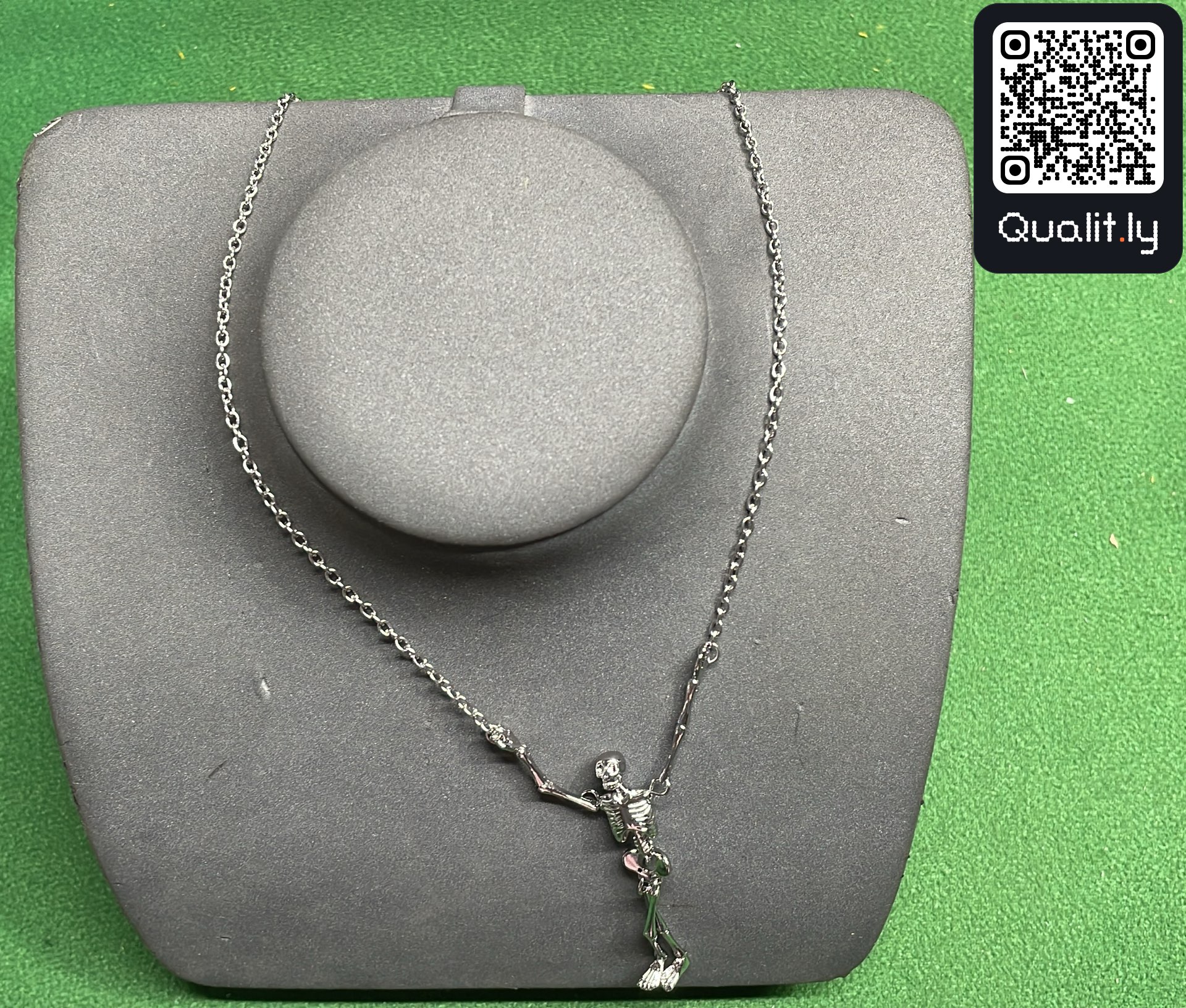Jewelry QC photo 1 of 13