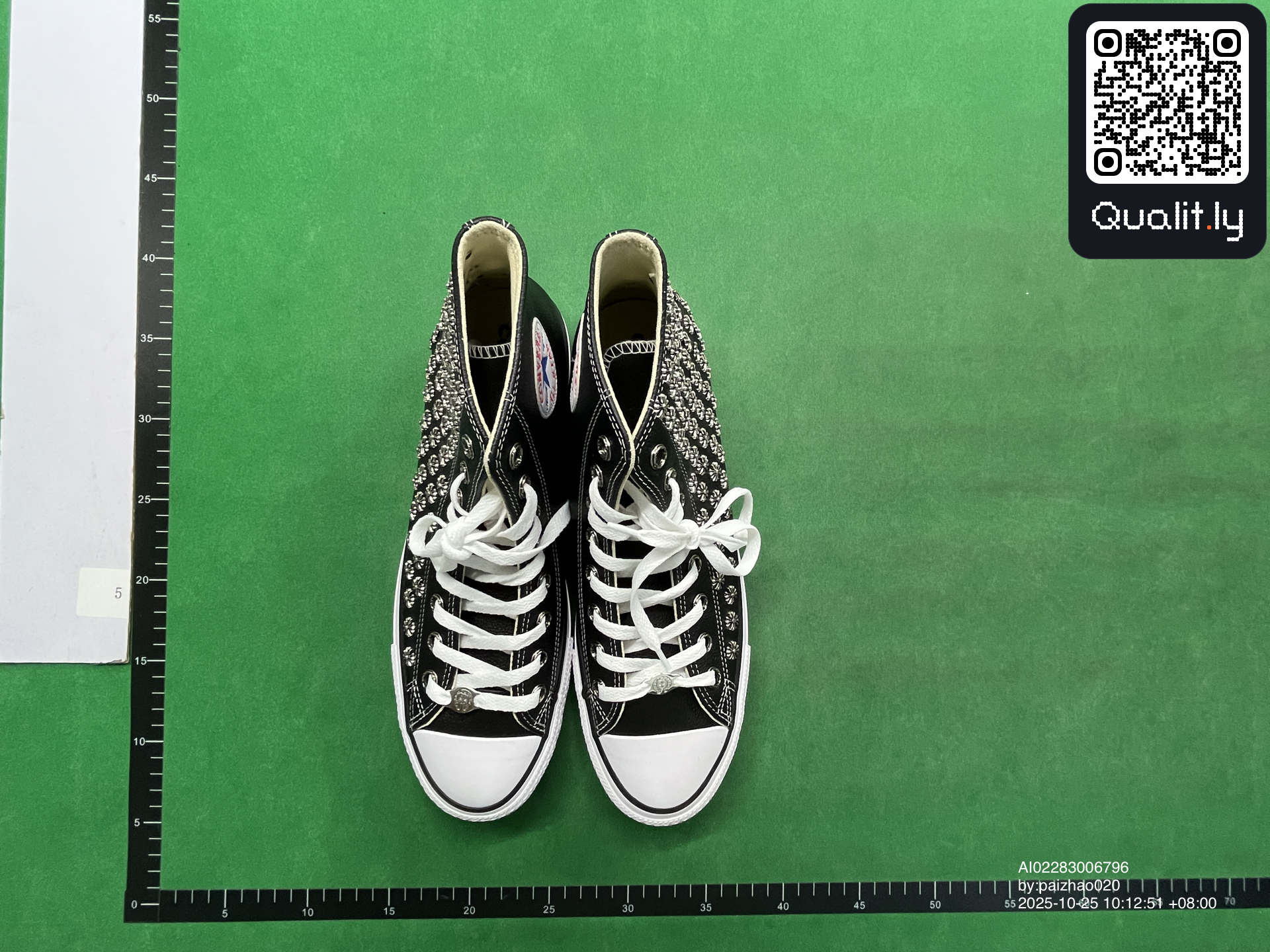 Sneakers — QC-foto 1 av 6