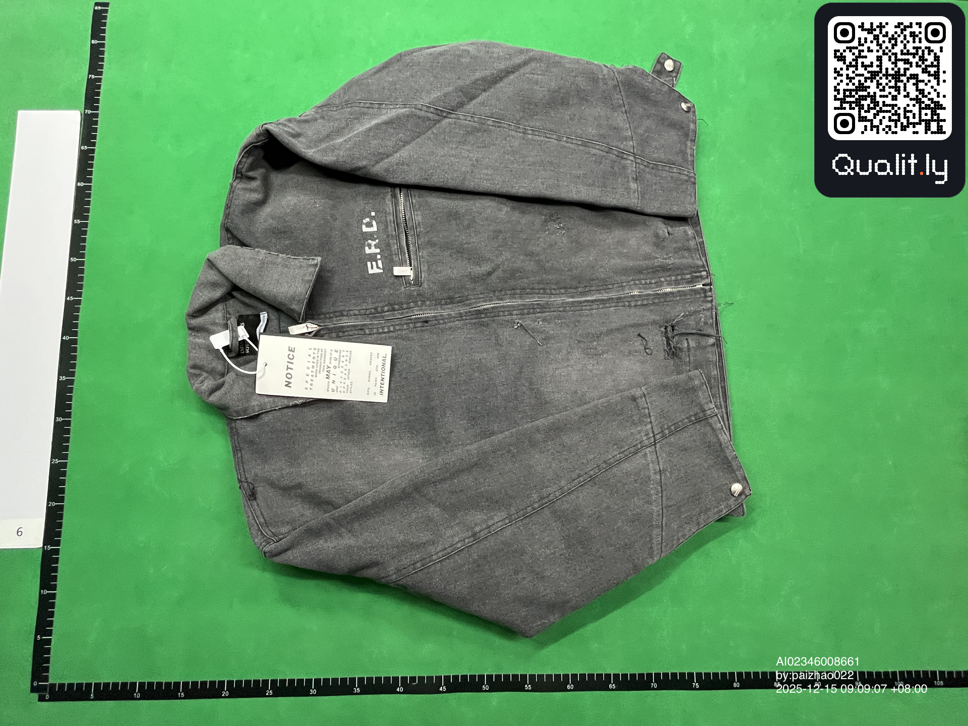 Jacket QC photo 3 of 4