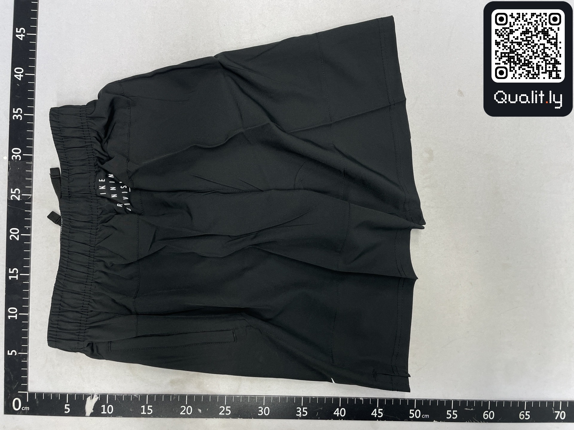 Tuta — foto QC 2 di 105