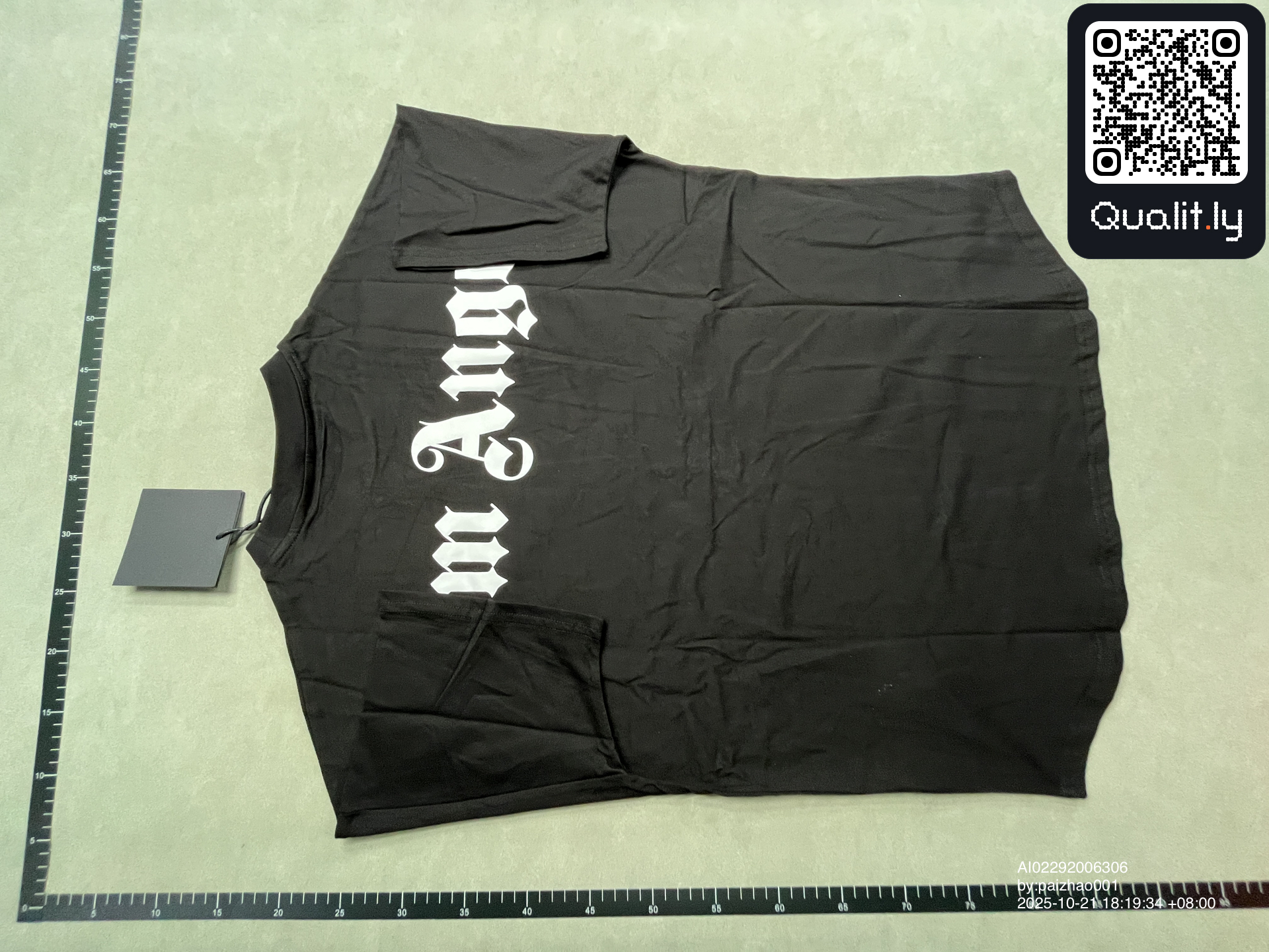 T-shirt — foto QC 3 di 14