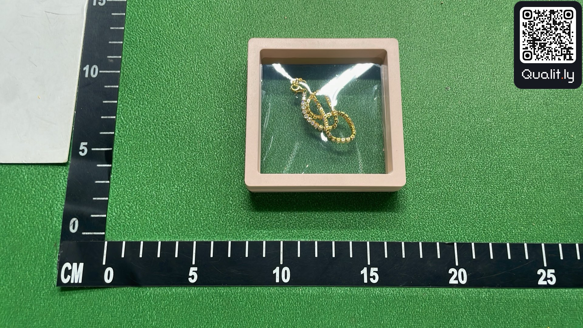 Gioiello — foto QC 3 di 3