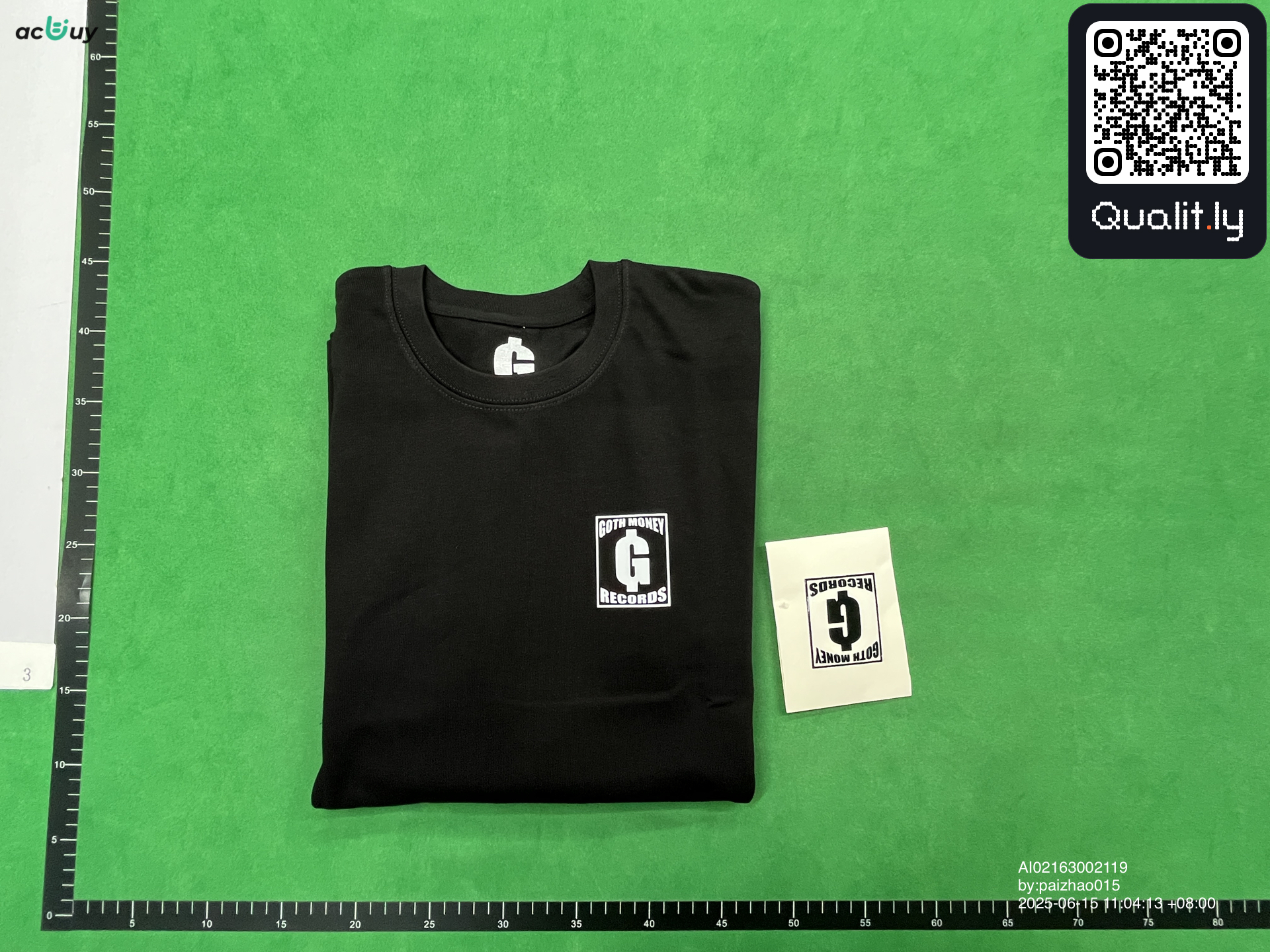 T-Shirt — QC-Foto 1 von 4