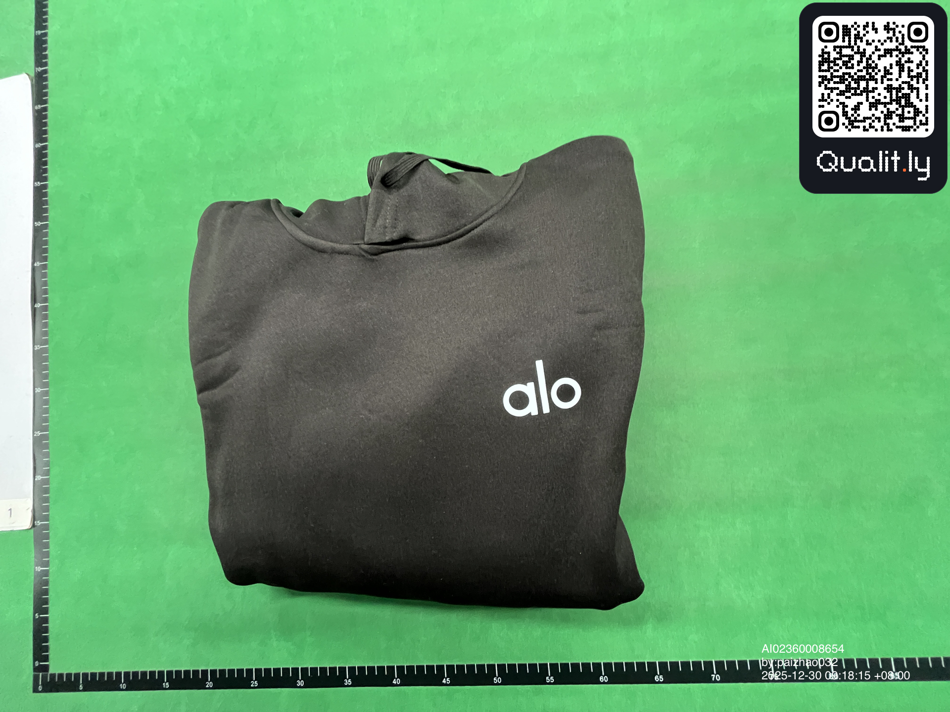 Sweat — photo QC 1 sur 4