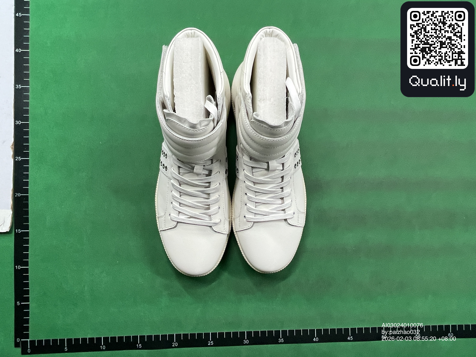 Sneakers — QC-foto 1 av 10