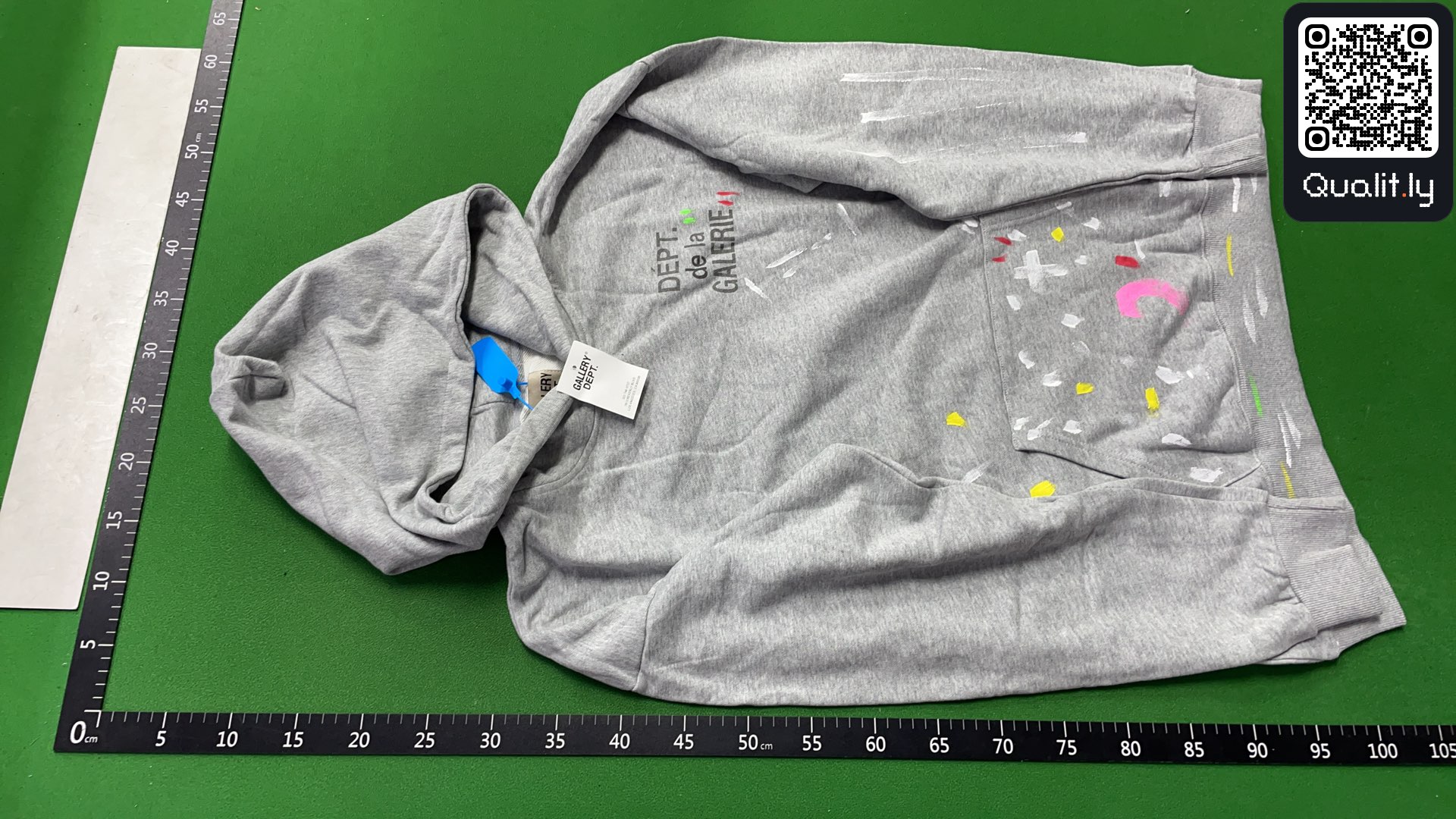Hoodie QC photo 2 of 82