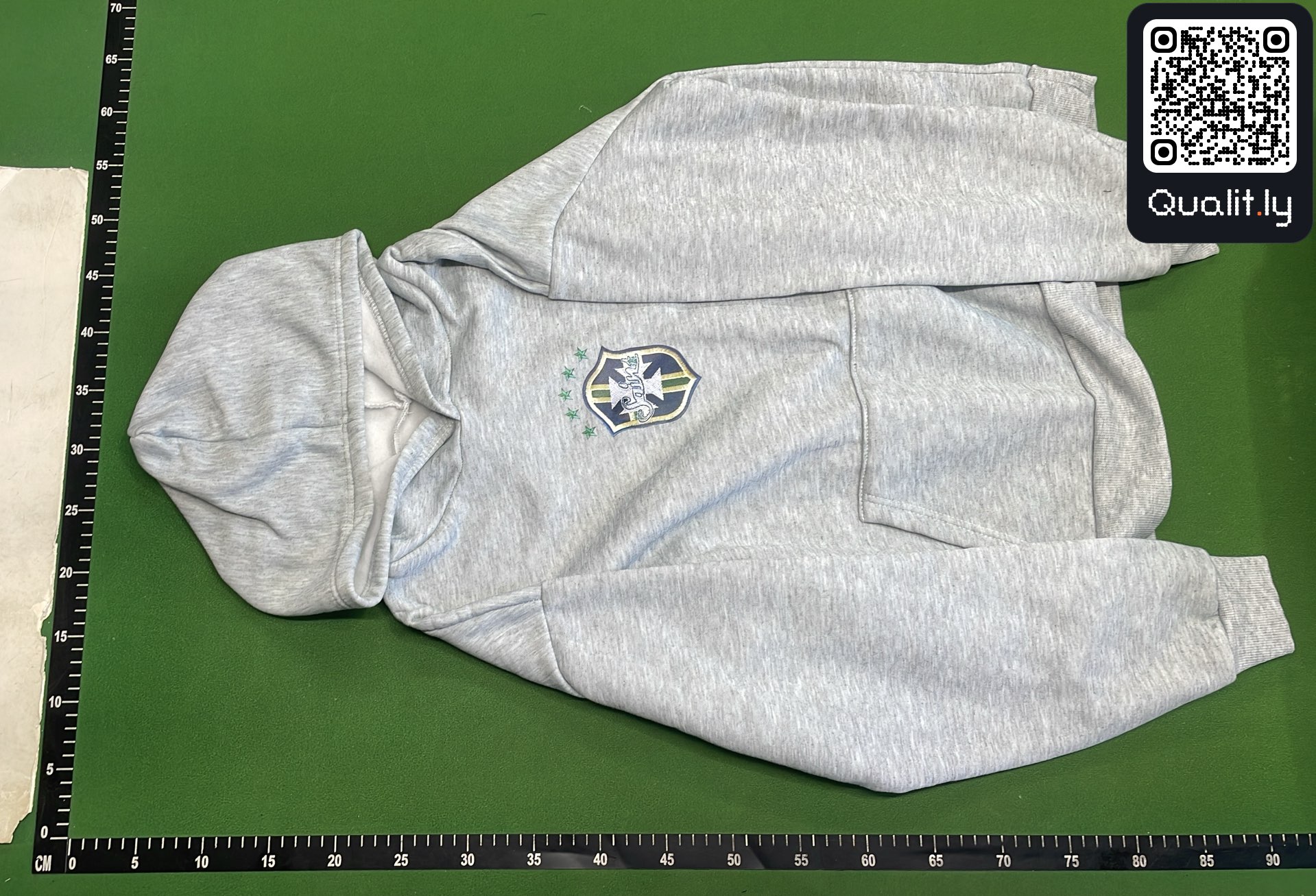 Hoodie — QC-foto 2 av 124