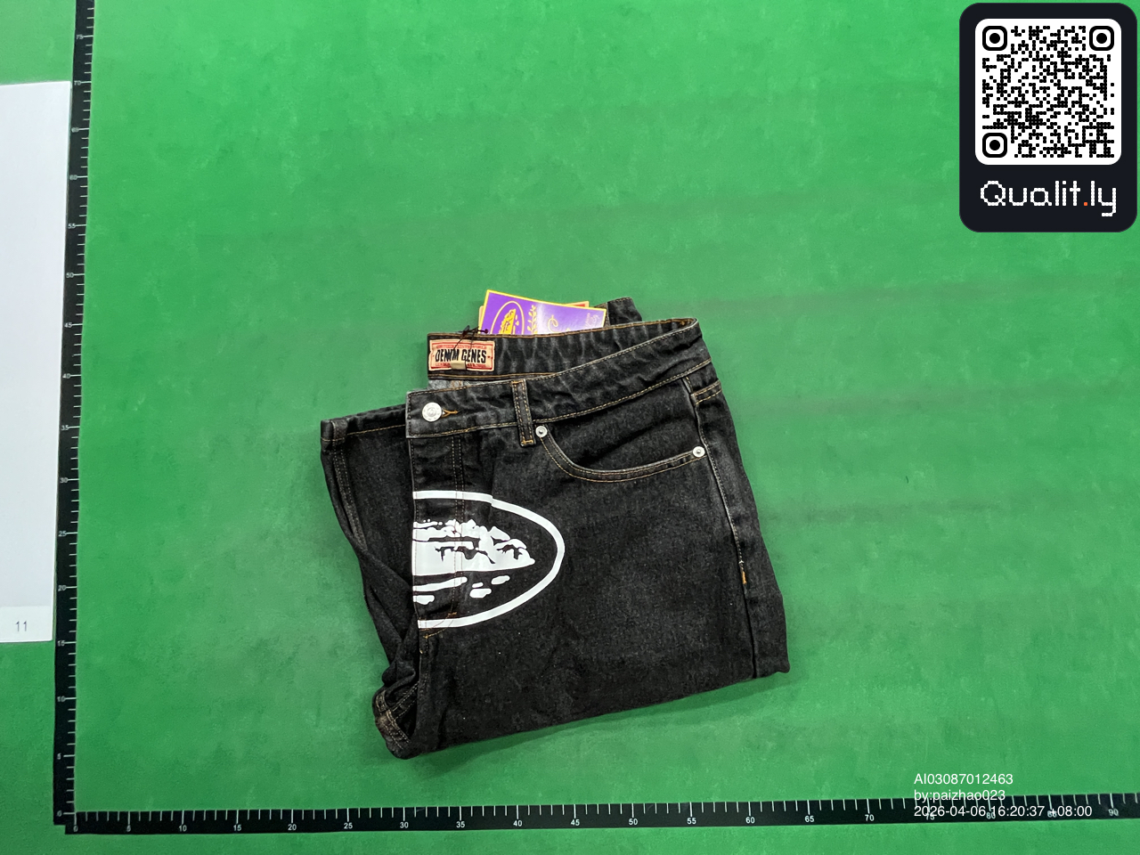 Jeans — QC-foto 2 av 42