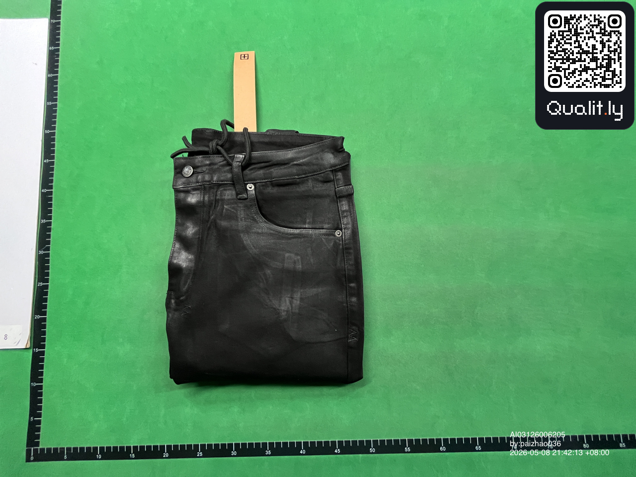 牛仔裤 QC 照片 2 / 130
