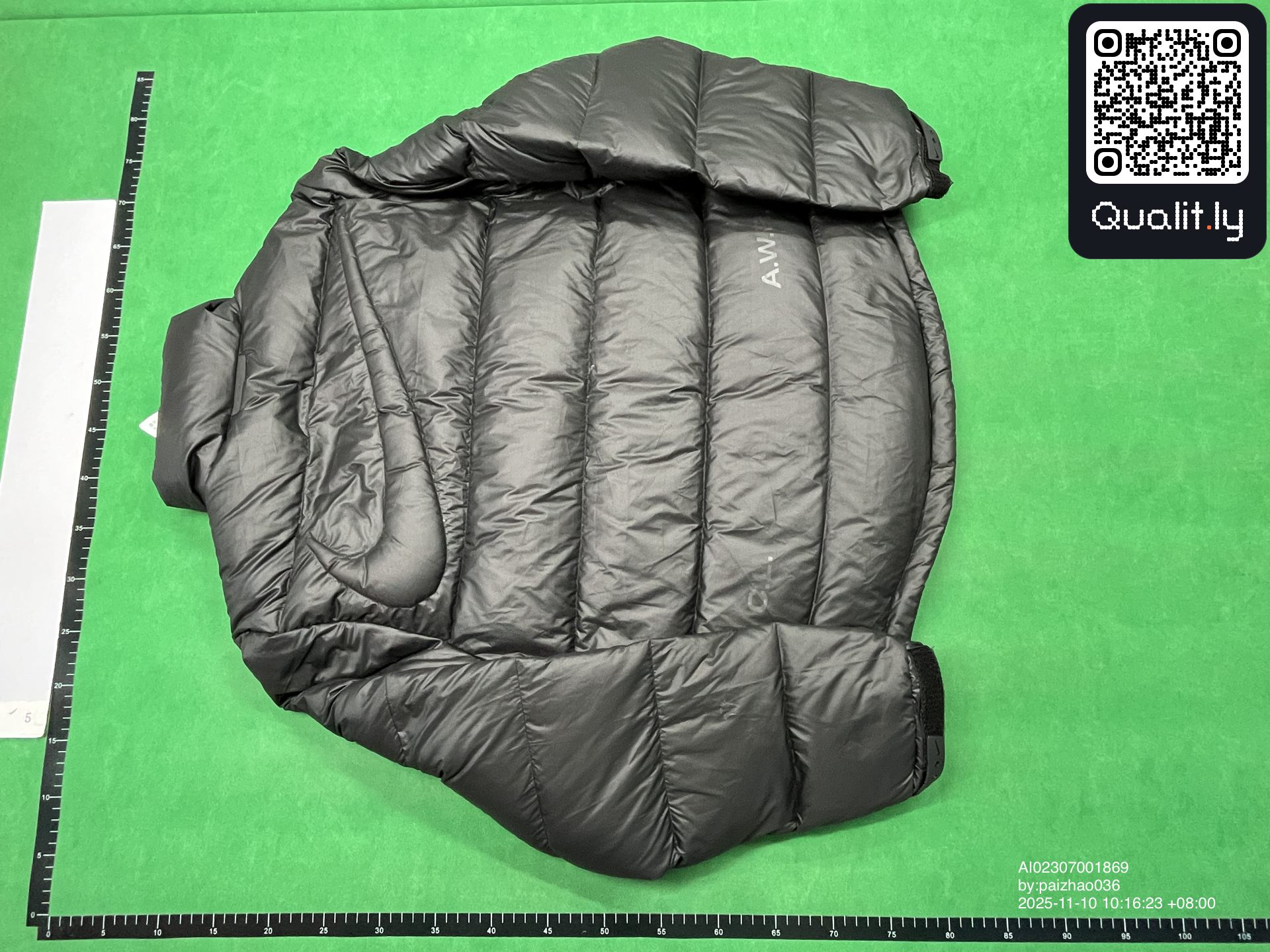 Jacket QC photo 2 of 38