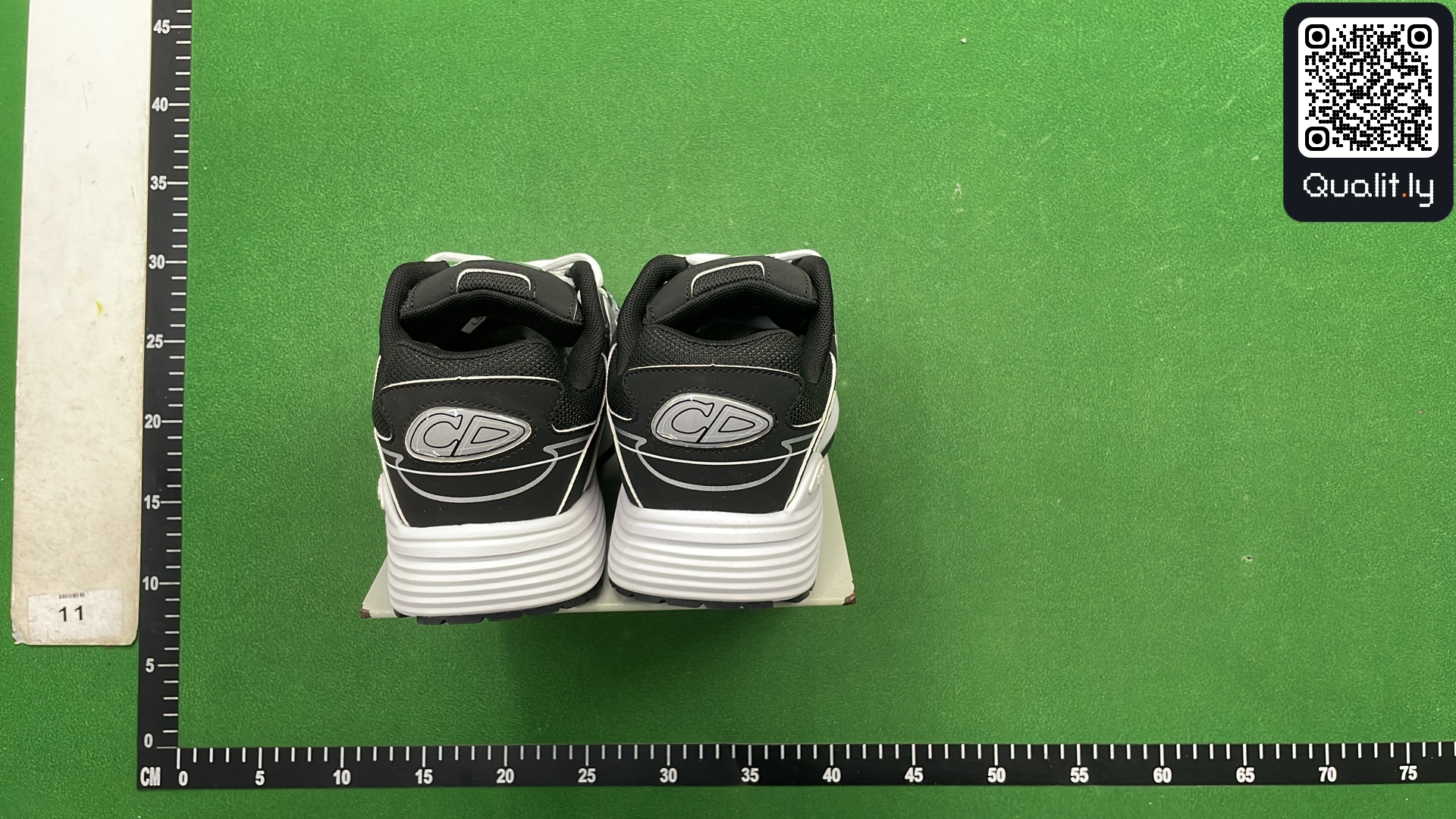 Sneakers QC photo 3 of 38